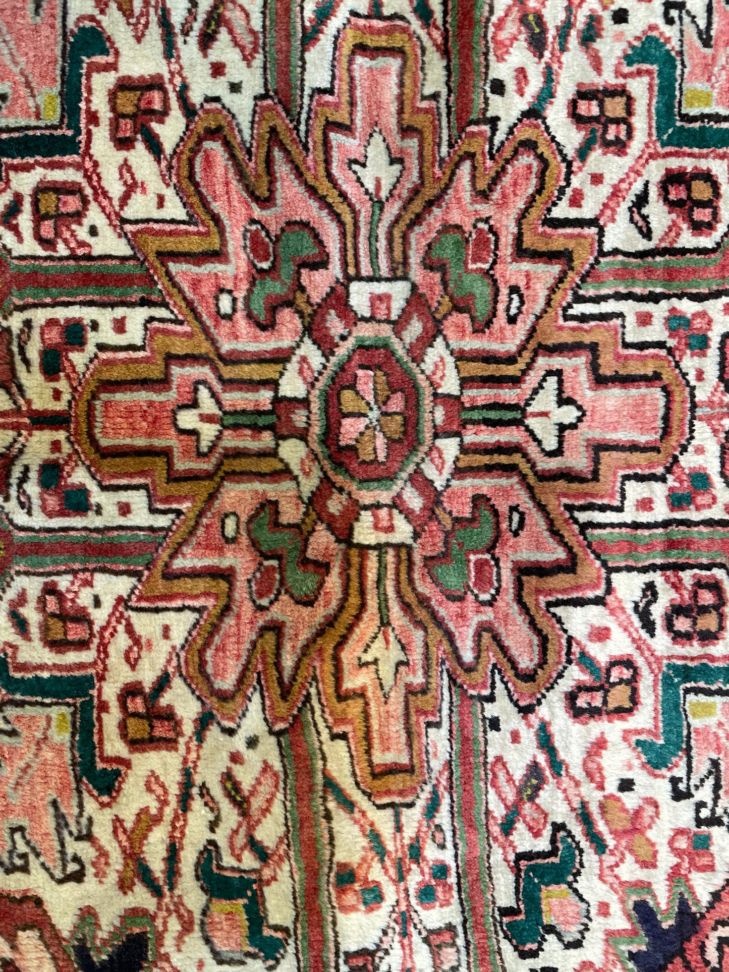 Hand-Knotted Wool Area Rug Heriz 9'1" x 10'10"