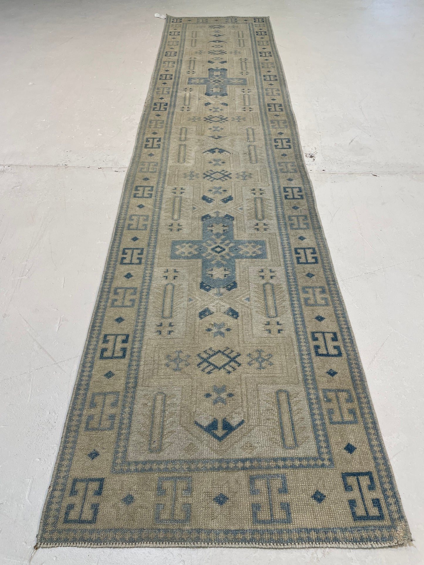 Hand-Knotted Wool Runner Turkish Oushak 2' x 9'9"