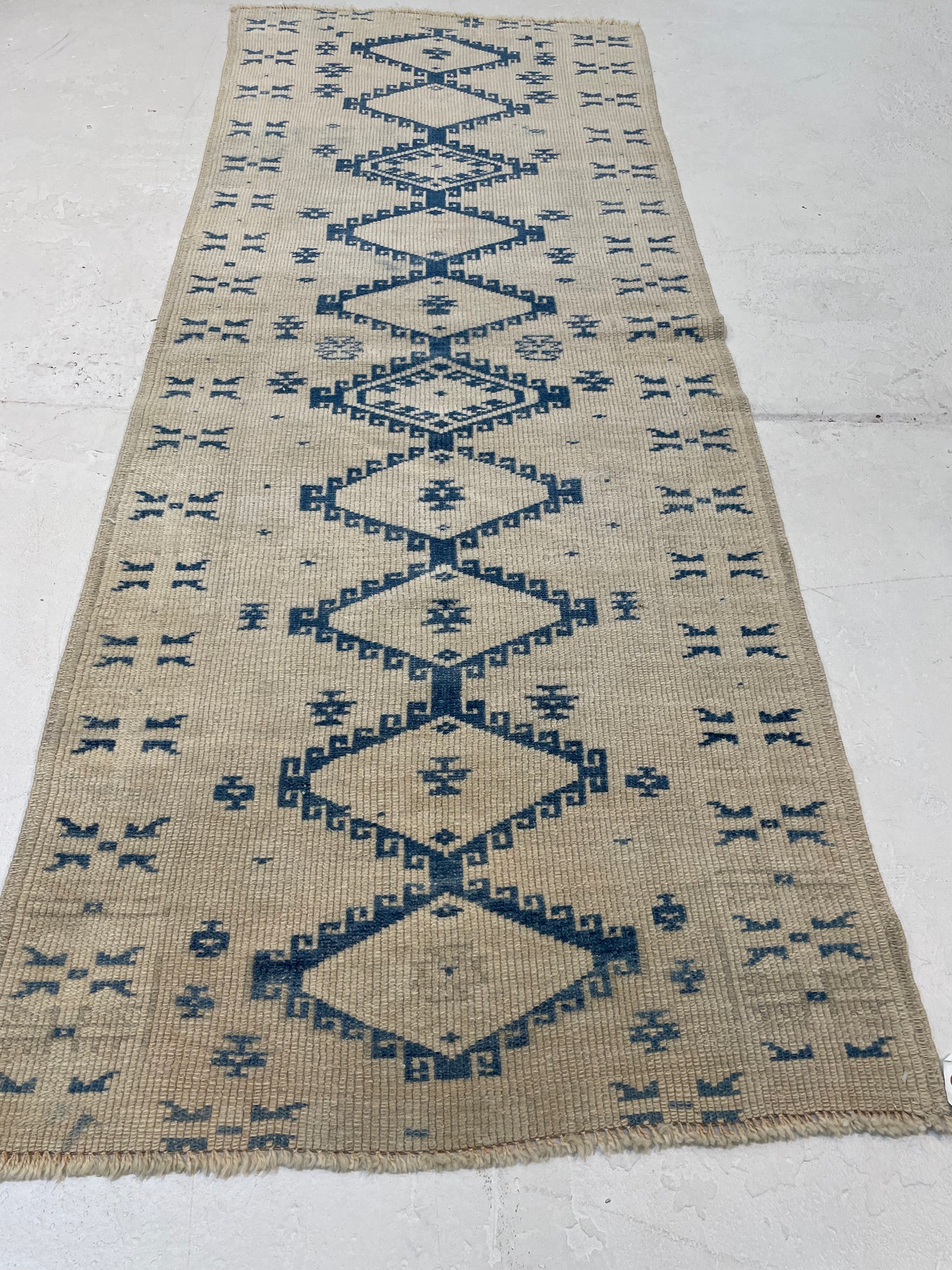 Hand-Knotted Wool Runner Turkish Oushak 2'7" x 6'4"