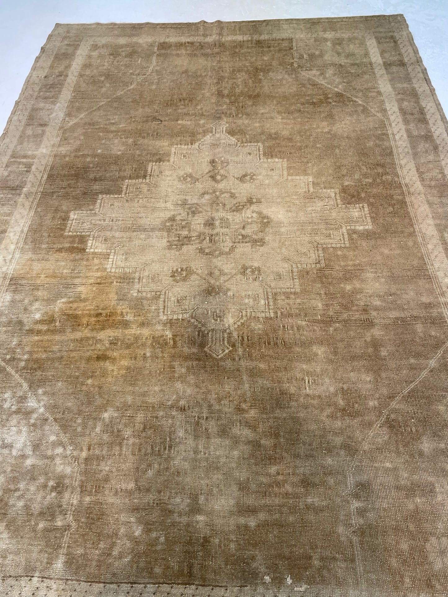 Hand-Knotted Wool Area Rug Turkish Oushak 6'6" x 9'8"