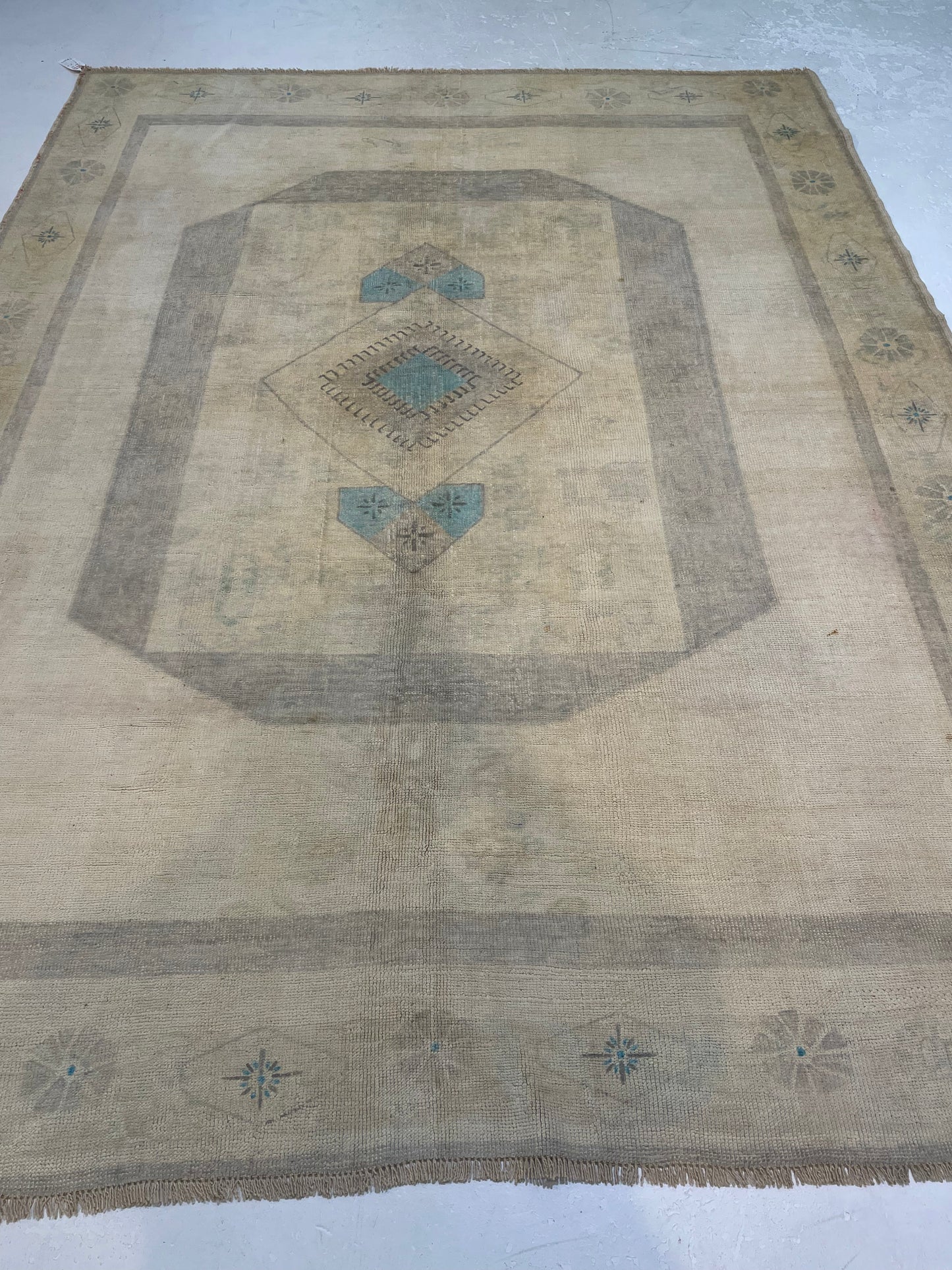 Hand-Knotted Wool Area Rug Turkish Oushak 6'5" x 8'10"