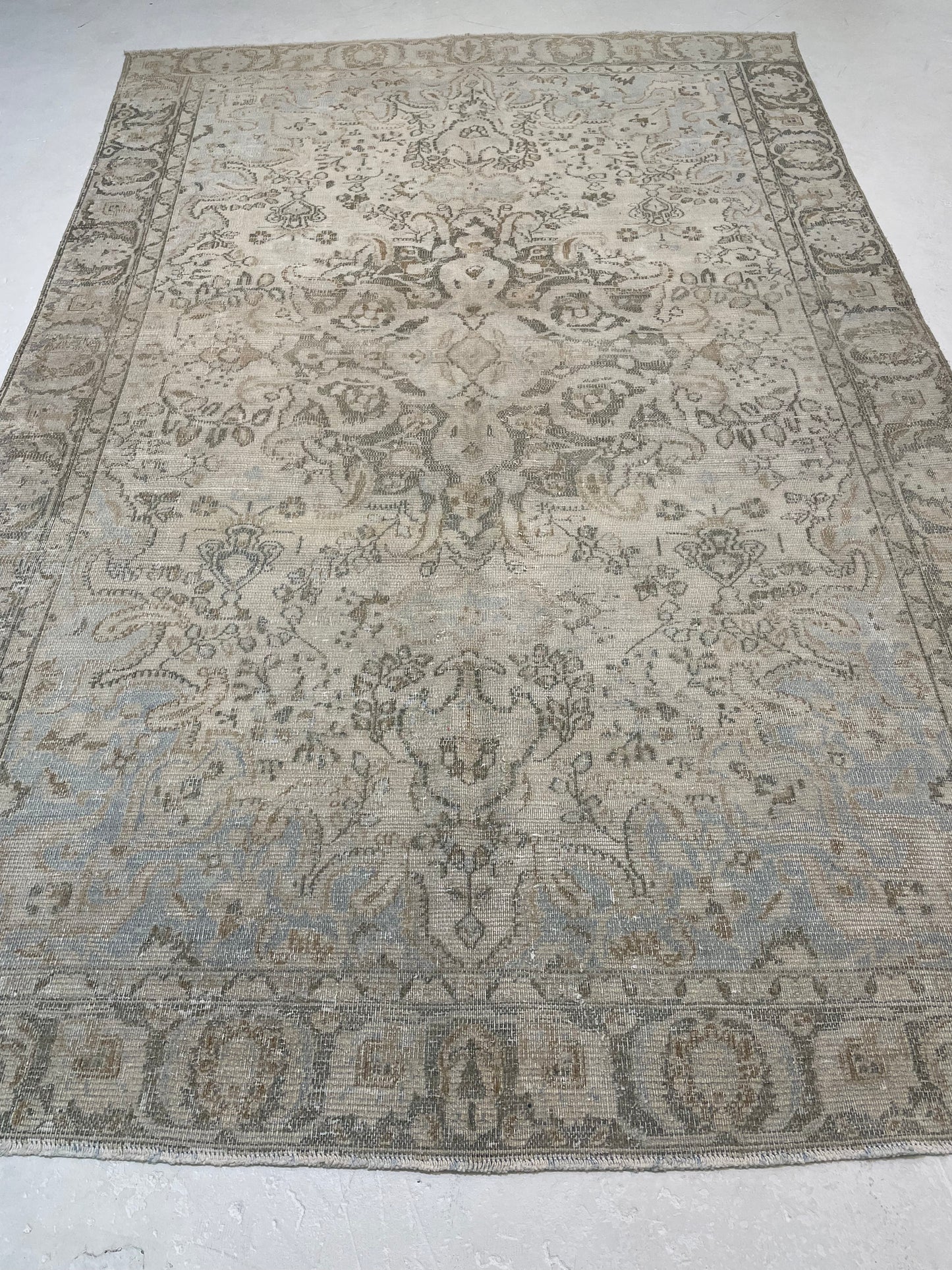 Hand-Knotted Wool Area Rug Turkish Oushak 6'3" x 9'8"
