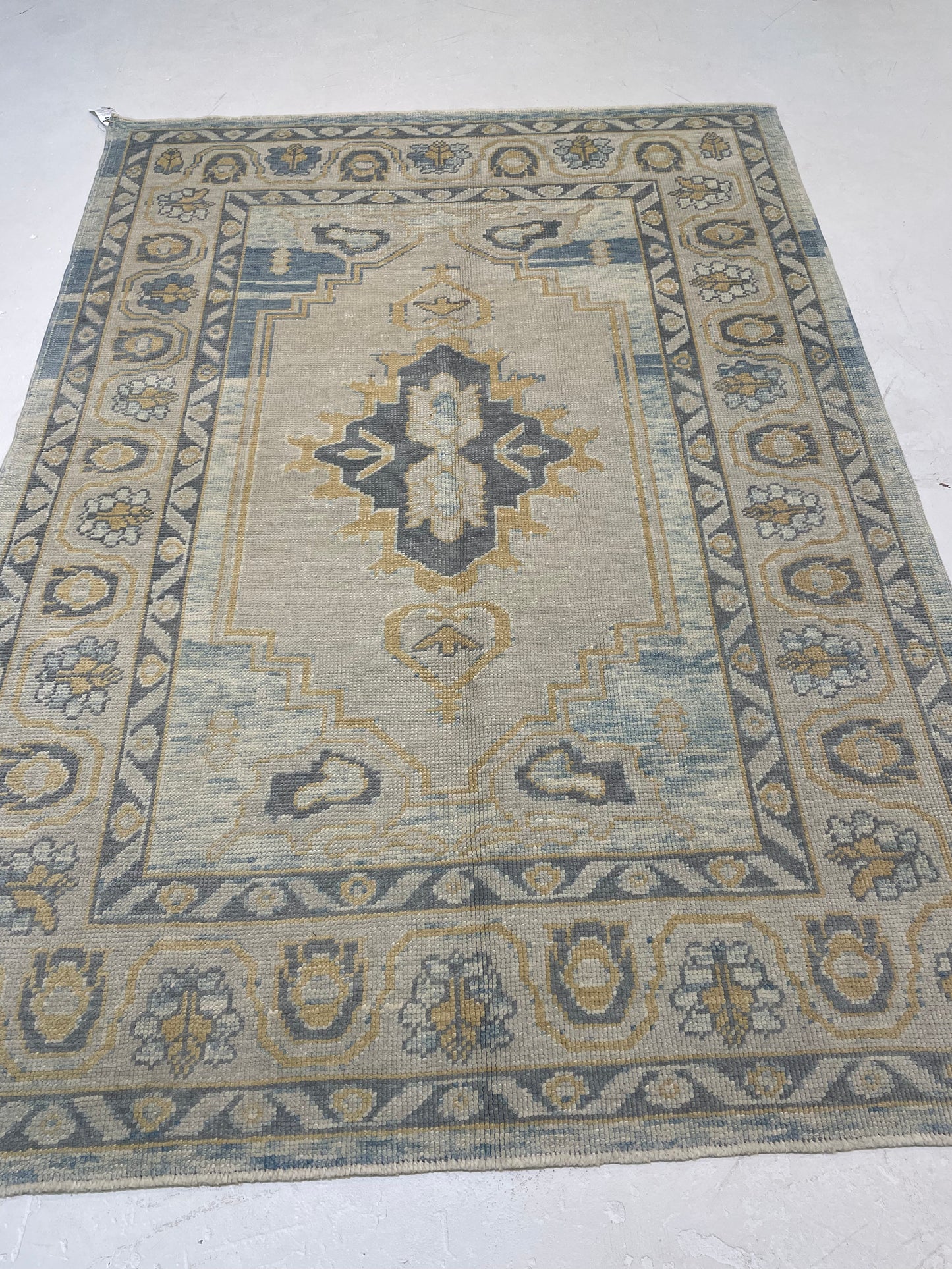 Hand-Knotted Wool Area Rug Turkish Oushak 5'1" x 7'1"