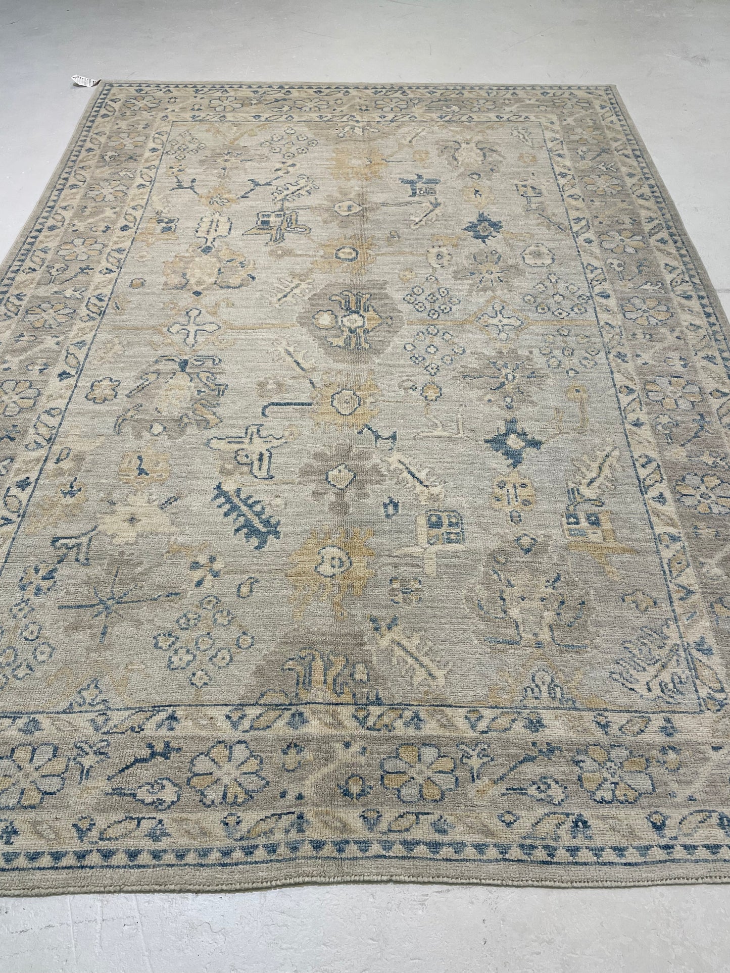 Hand-Knotted Wool Area Rug Turkish Oushak 6' x 8'10"