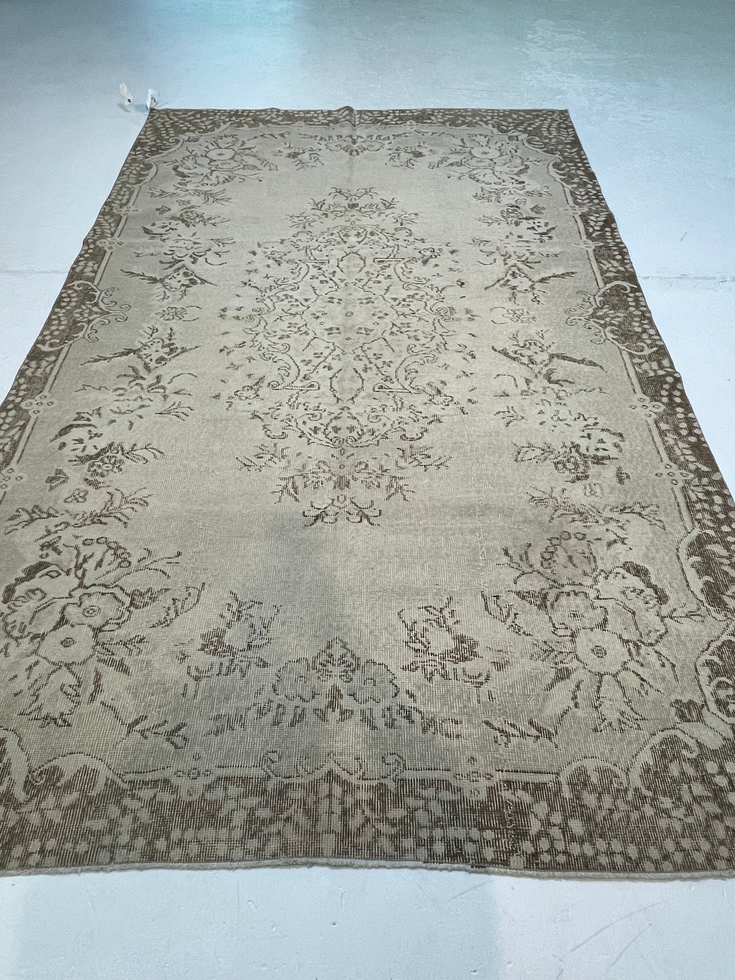 Hand-Knotted Wool Area Rug Turkish Oushak 6' x 9'9"