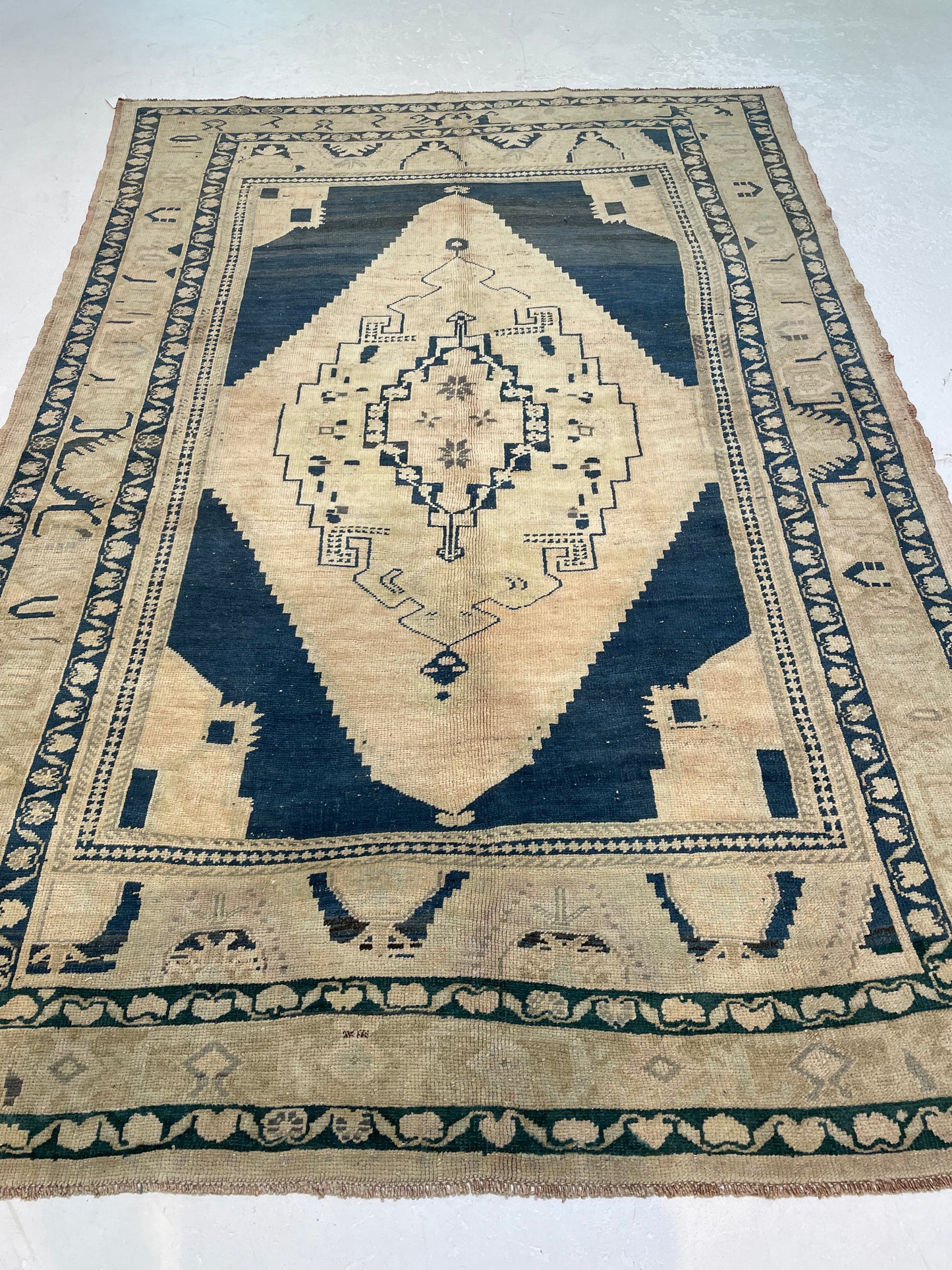 Hand-Knotted Wool Area Rug Turkish Oushak 5'2" x 9'