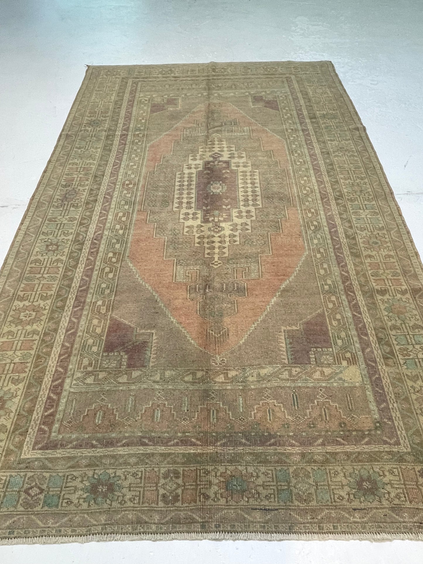 Hand-Knotted Wool Area Rug Turkish Oushak 6' x 9'10"