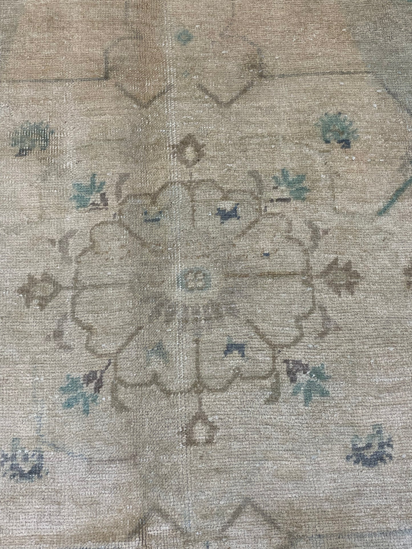 Hand-Knotted Wool Area Rug Turkish Oushak 6'7" x 9'6"