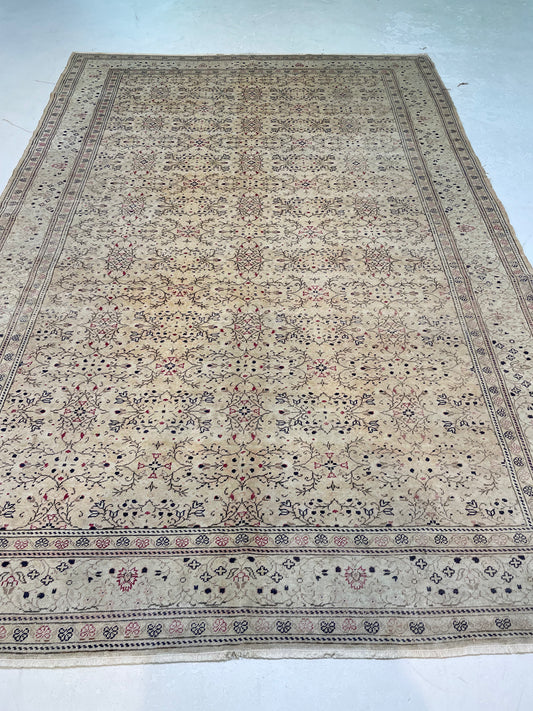 Hand-Knotted Wool Area Rug Turkish Oushak 6'5" x 9'8"