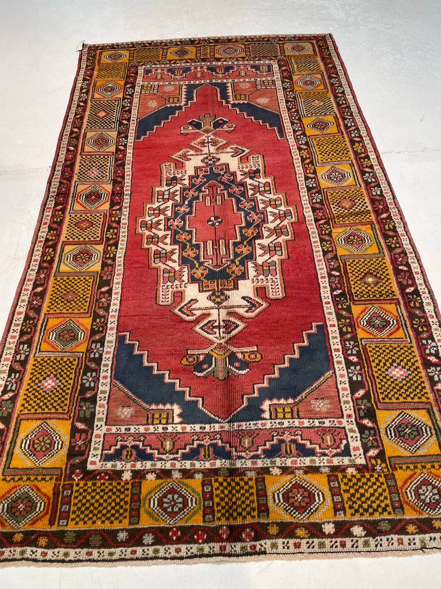 Hand-Knotted Wool Area Rug Turkish Oushak 4'9" x 8'11"