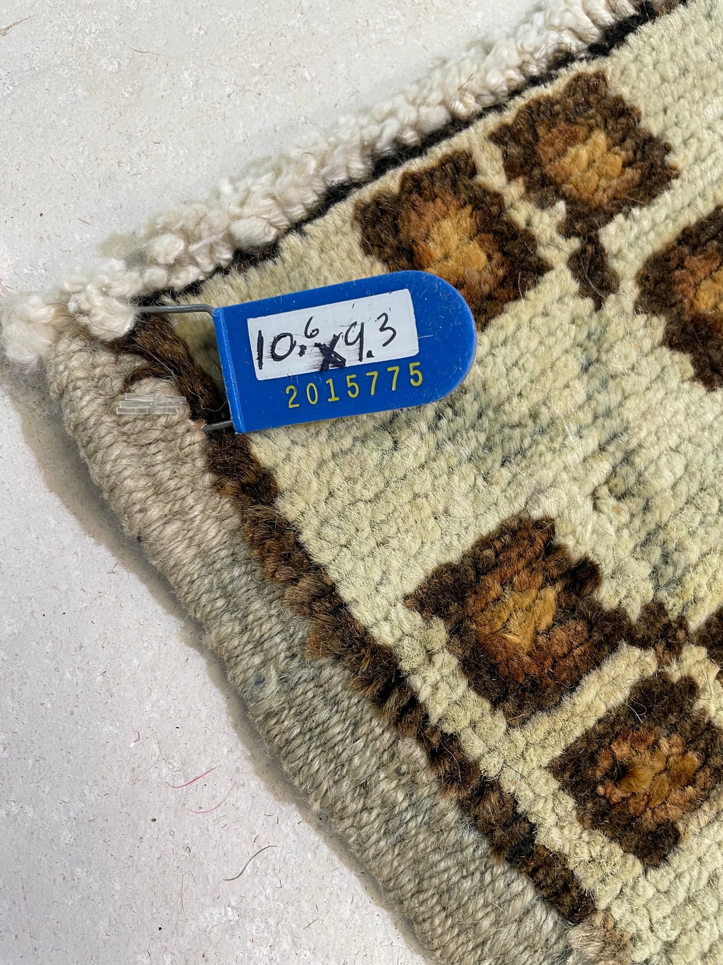 Hand-Knotted Wool Rug Turkish Oushak 9'3" x 10'6"