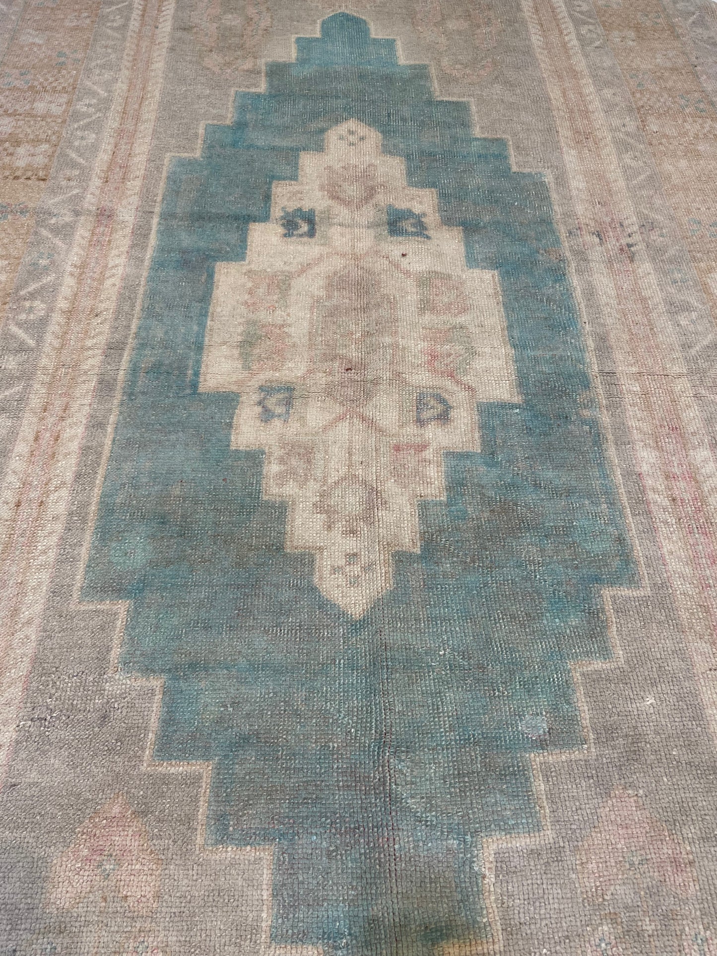 Hand-Knotted Wool Rug Turkish Oushak 4'6" x 8'4"