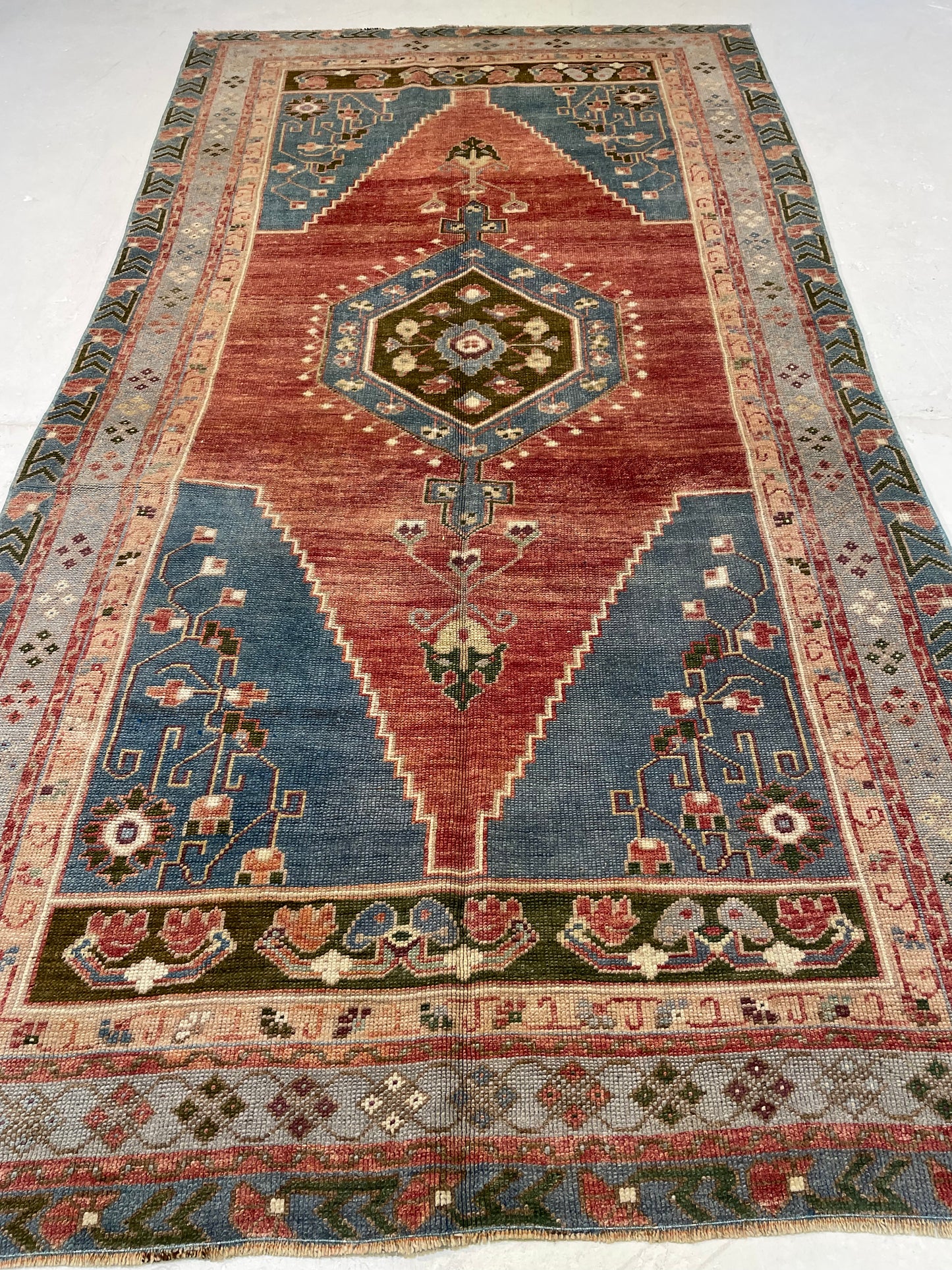 Hand-Knotted Wool Gallery Size Turkish Oushak 4'7" x 8'5"