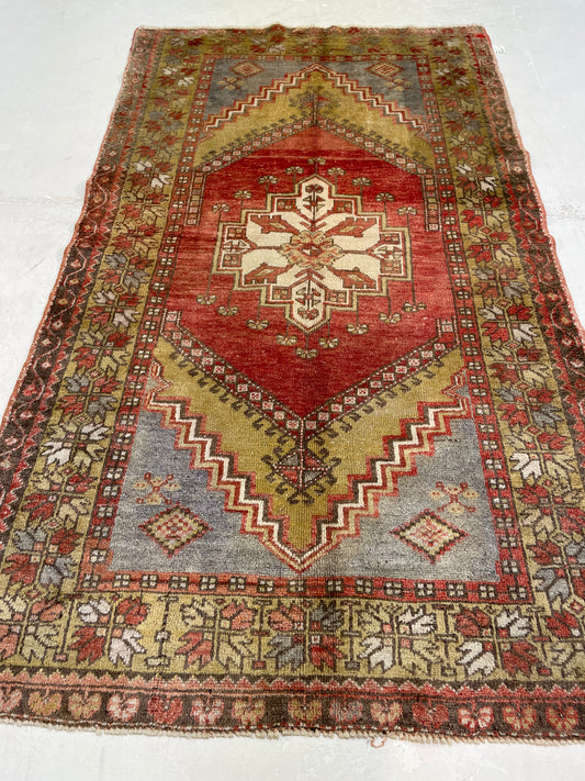 Hand-Knotted Wool Rug Turkish Oushak 3'9" x 6'6"