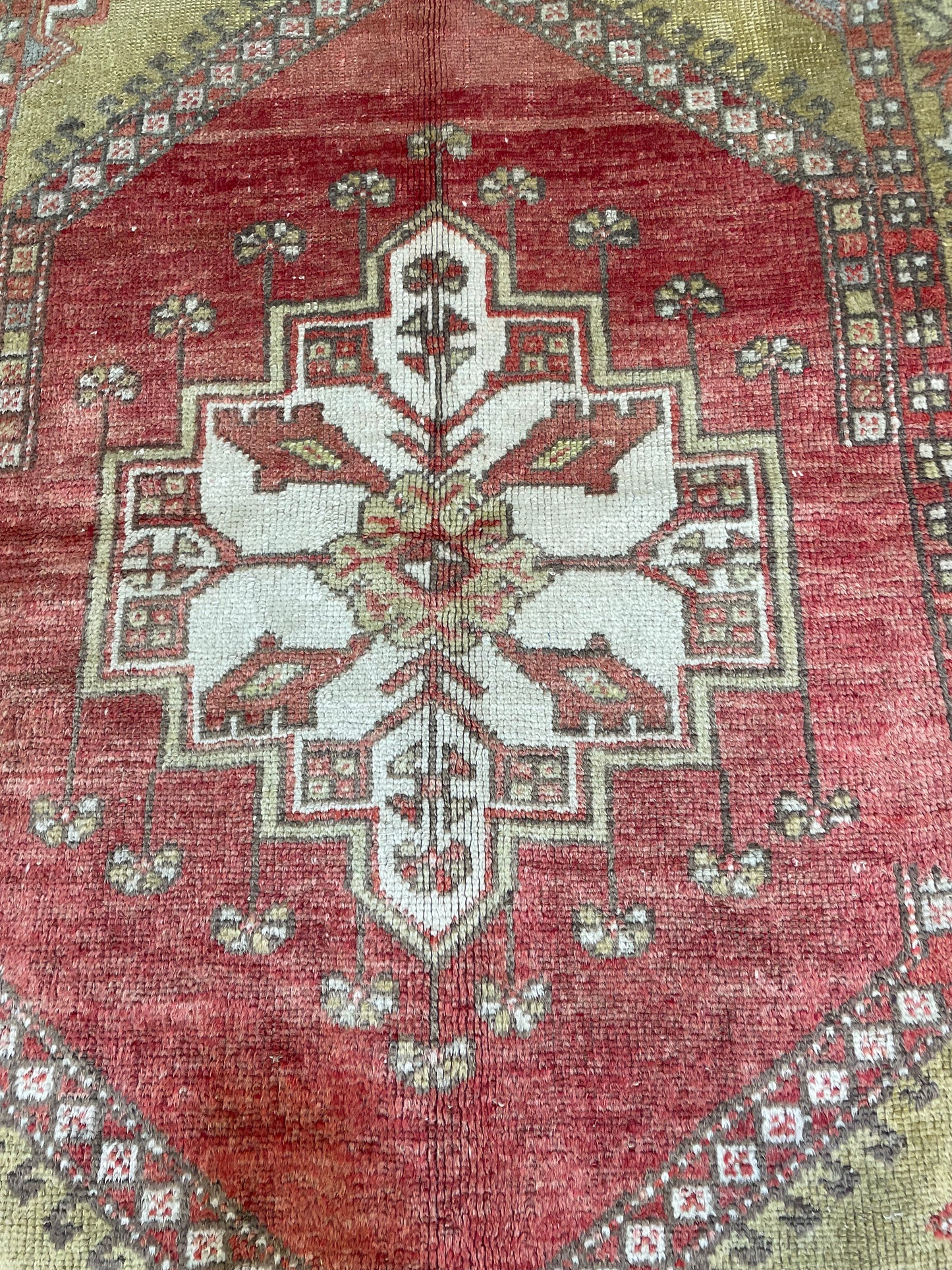 Hand-Knotted Wool Rug Turkish Oushak 3'9" x 6'6"