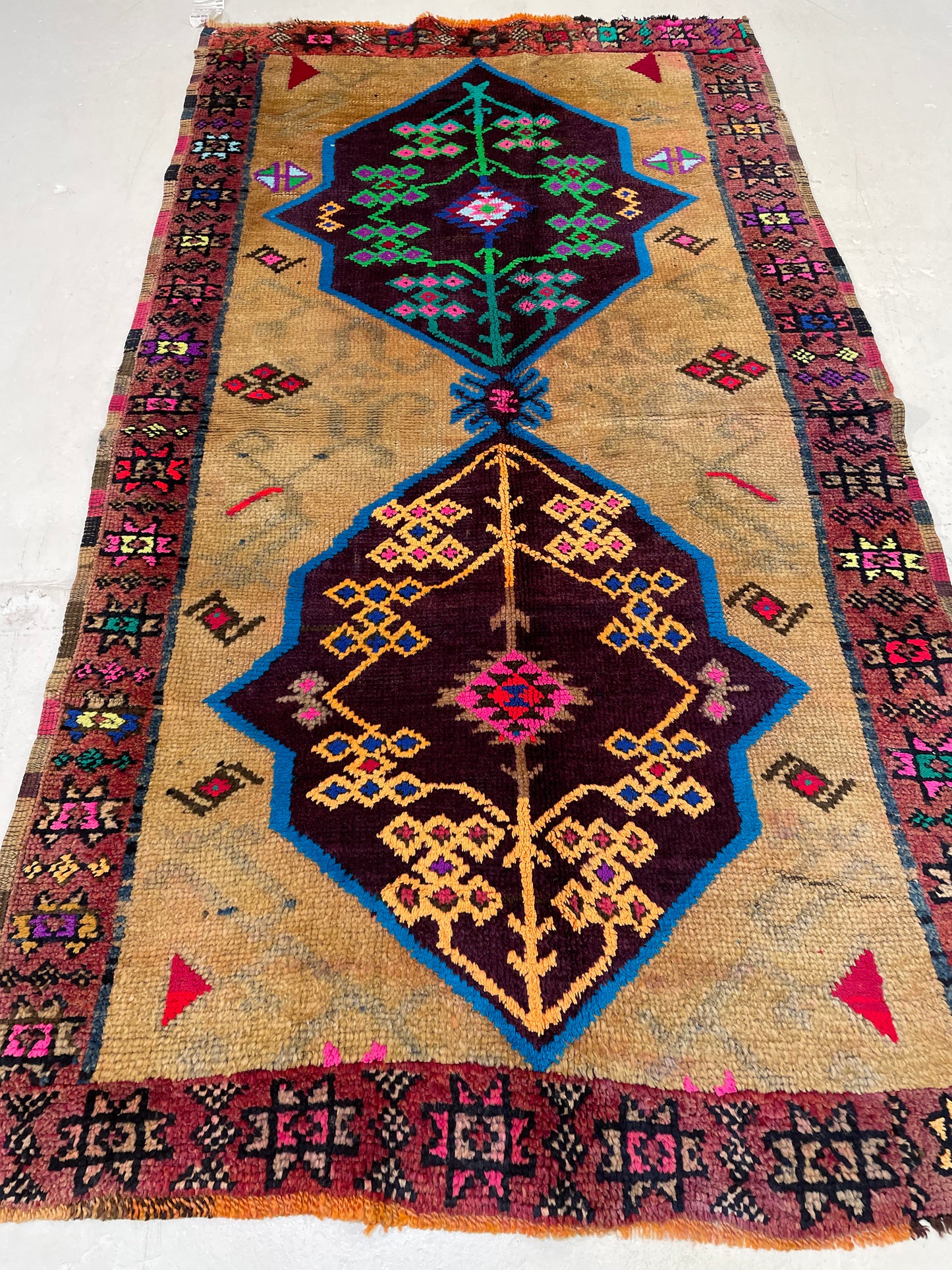 Hand-Knotted Wool Rug Turkish Oushak 3'1" x 5'6"