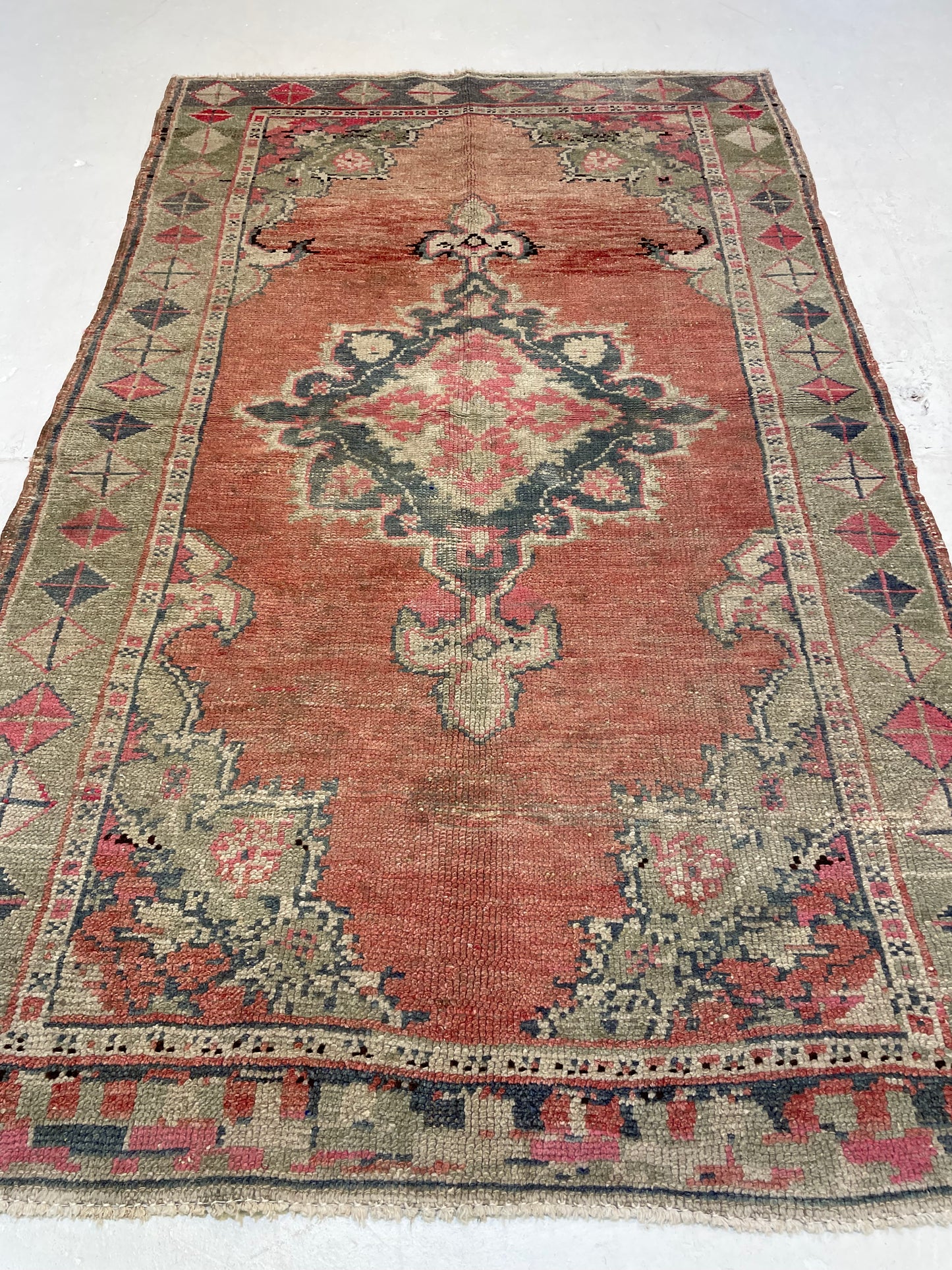 Hand-Knotted Wool Rug Turkish Oushak 3'7" x 5'9"