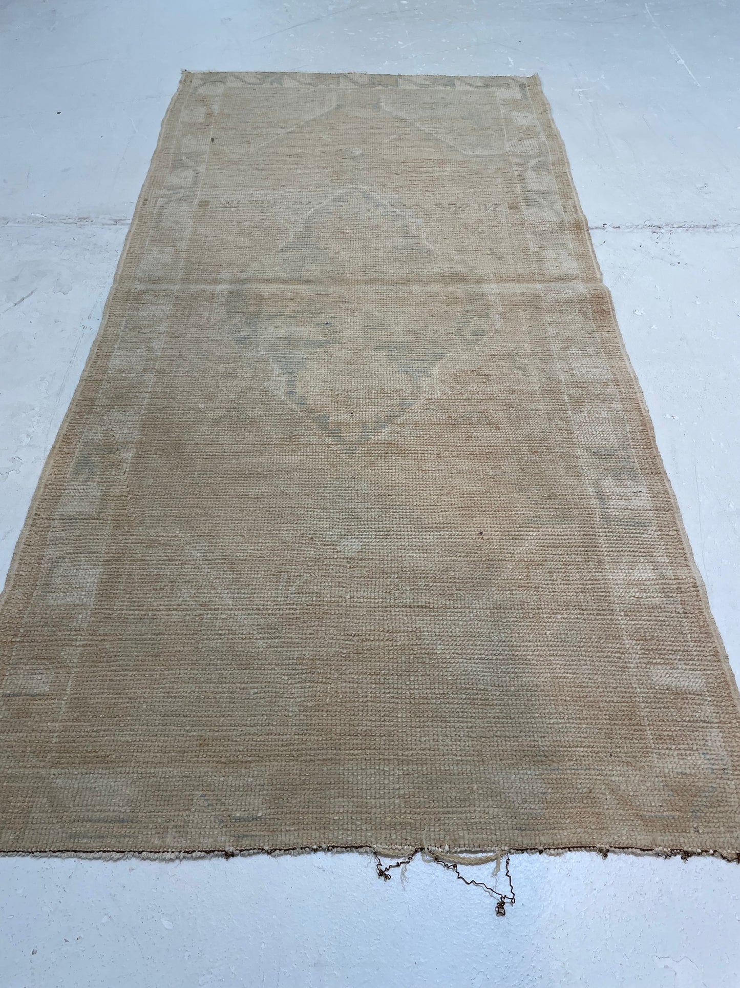 Hand-Knotted Wool Rug Turkish Oushak 2'7" x 5'4"