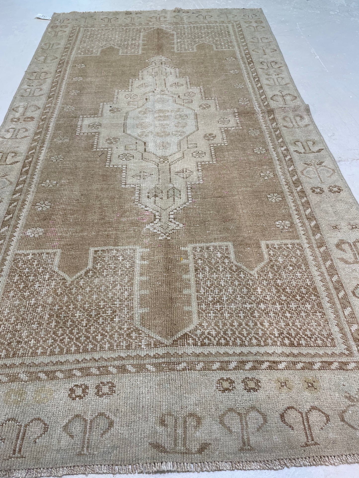 Hand-Knotted Wool Rug Turkish Oushak 3'7" x 6'8"
