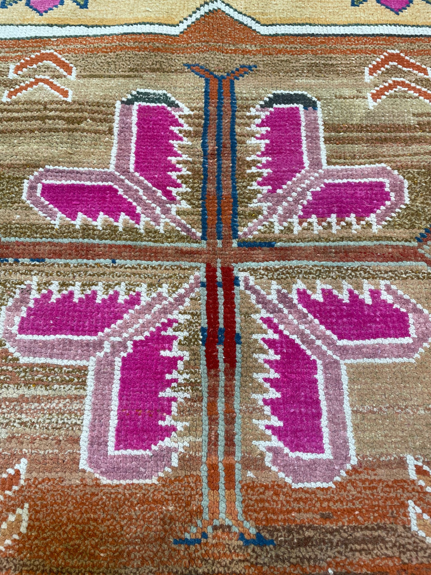 Hand-Knotted Wool Rug Turkish Oushak 4'4" x 6'8"