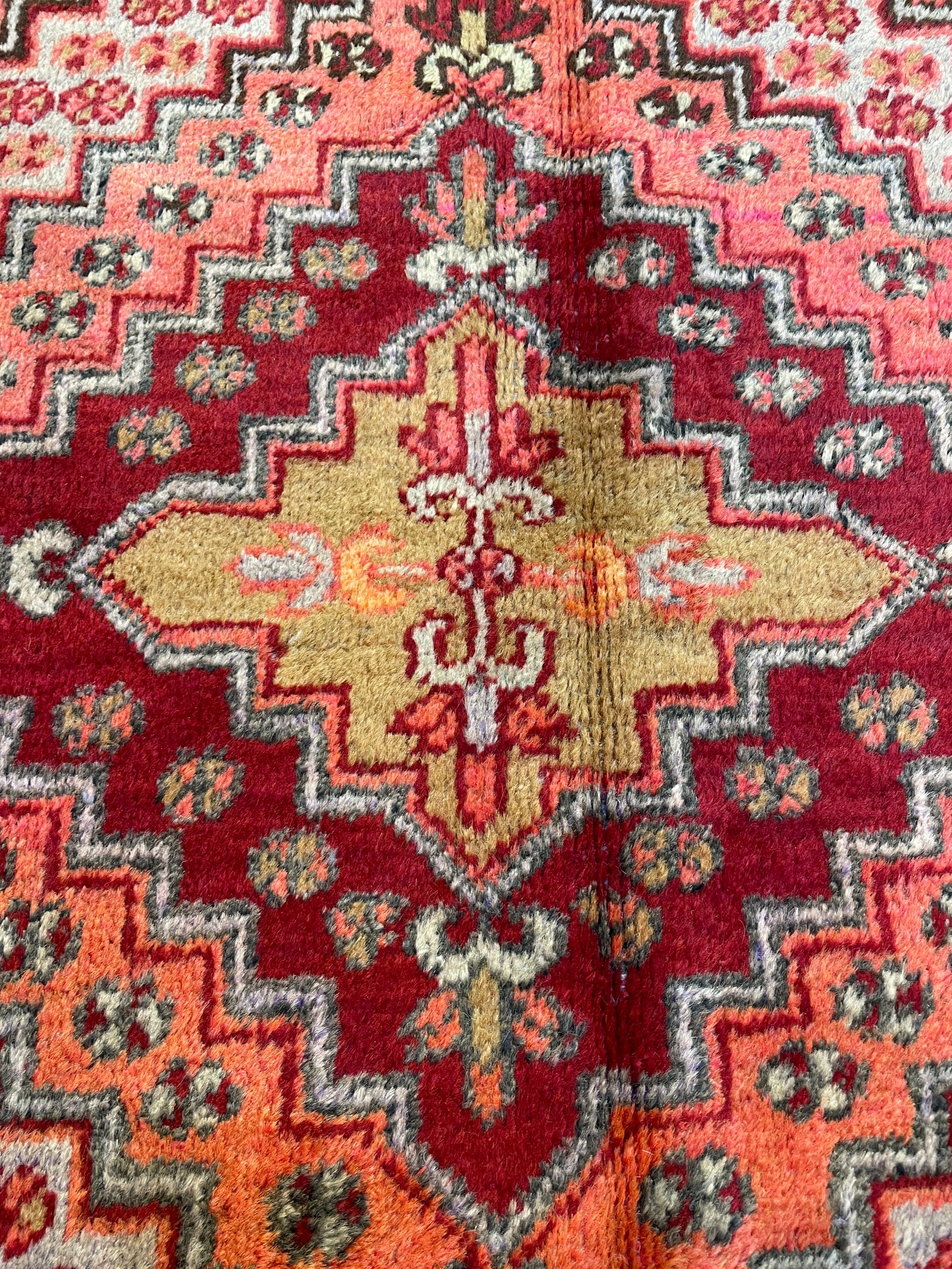 Hand-Knotted Wool Rug Khotan 5'10" x 8'