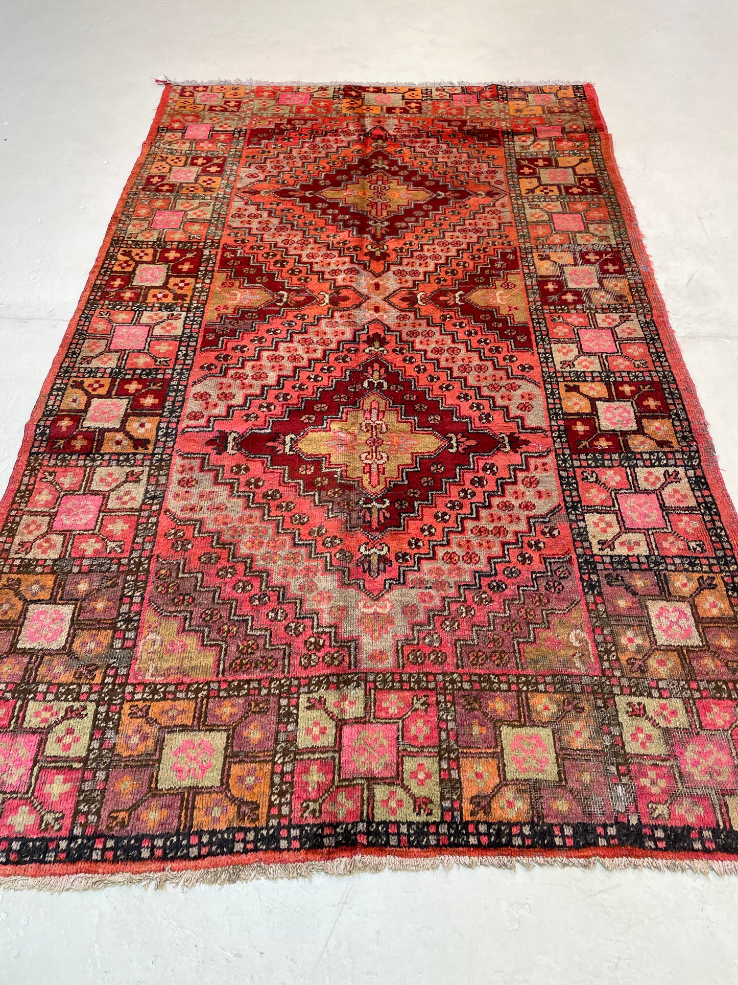 Hand-Knotted Wool Rug Khotan 5'10" x 8'