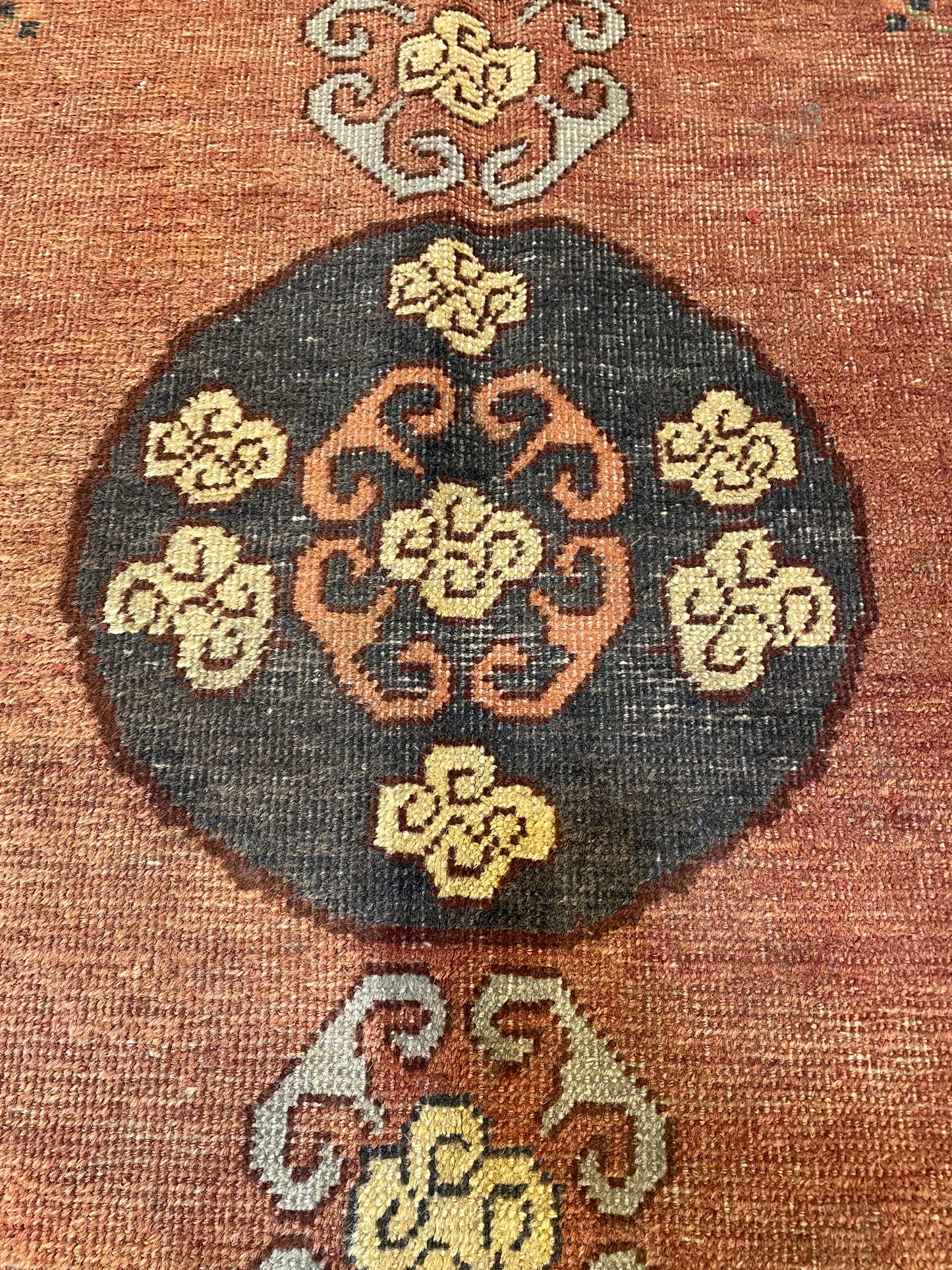 Hand-Knotted Wool Rug Khotan 4'9" x 7'8"