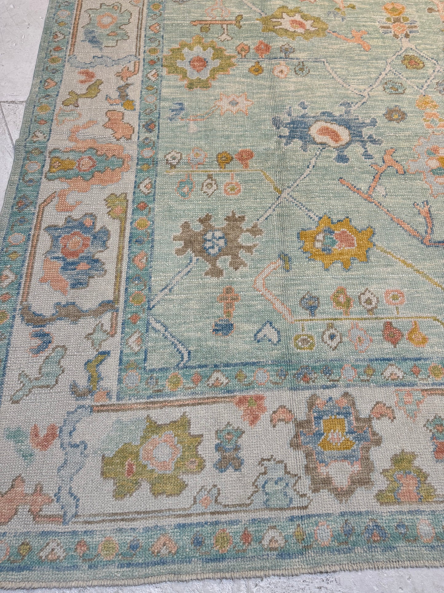 Hand-Knotted Wool Area Rug Turkish Oushak 8'2" x 10'10"
