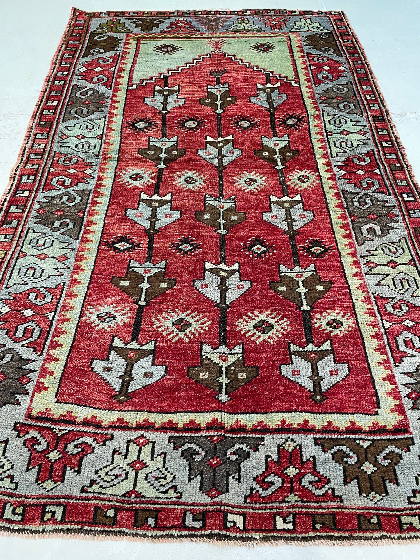 Hand-Knotted Wool Rug Turkish Oushak 3'4" x 5'5"