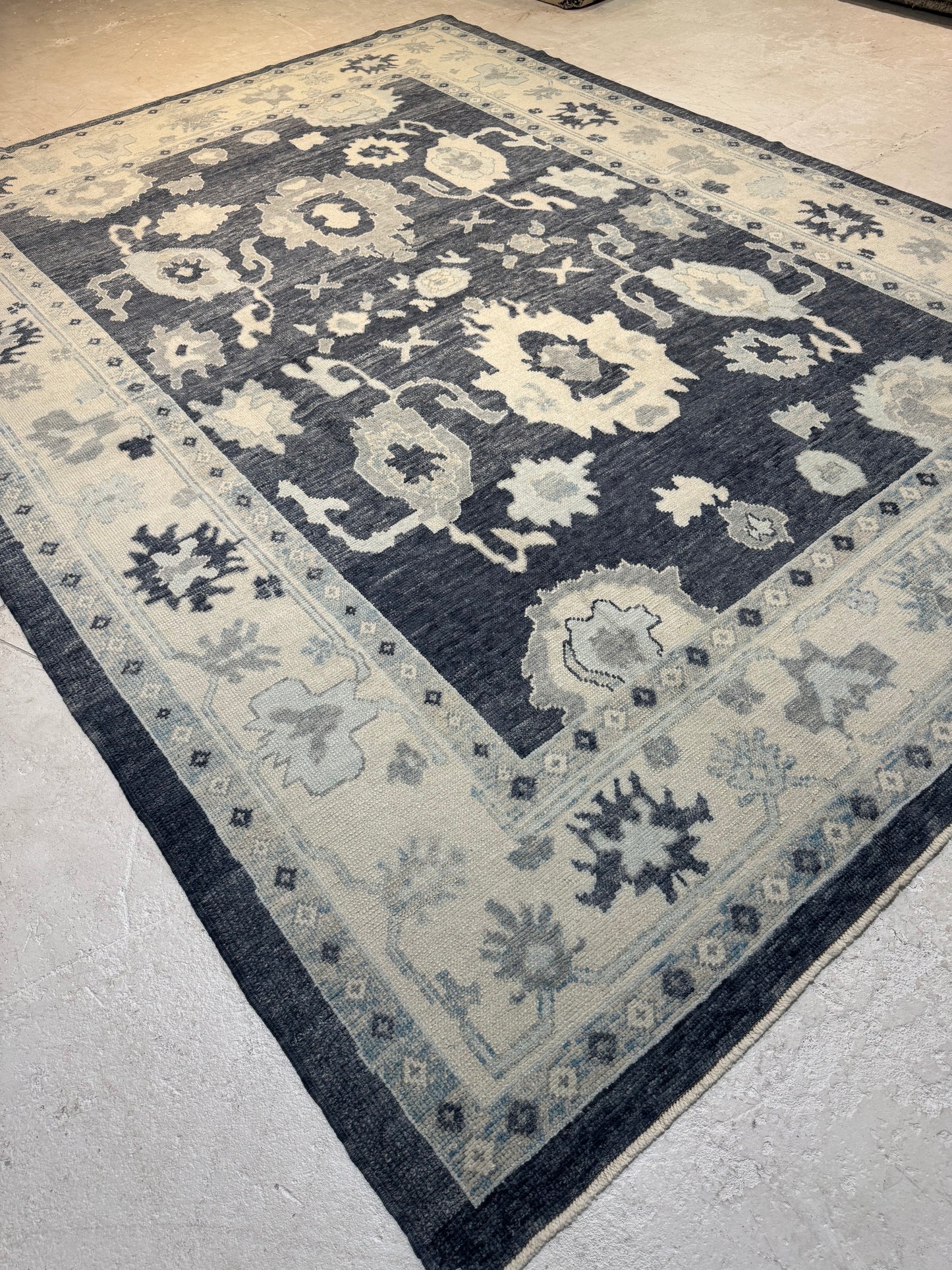 Hand-Knotted Wool Area Rug Turkish Oushak 9'1" x 12'3"