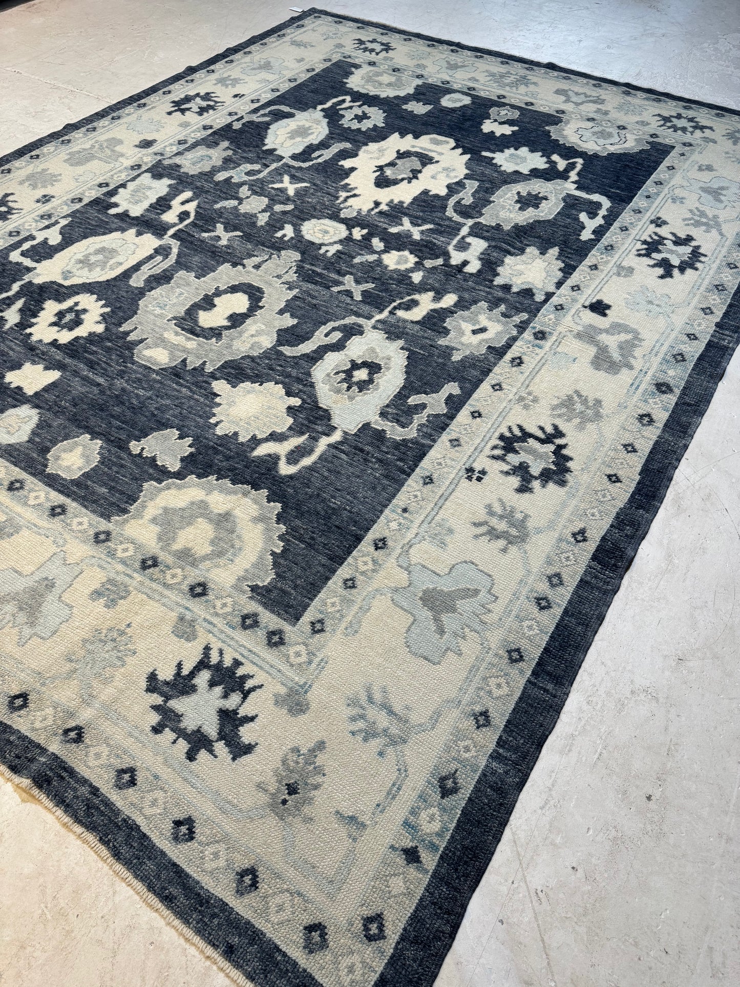Hand-Knotted Wool Area Rug Turkish Oushak 9'1" x 12'3"