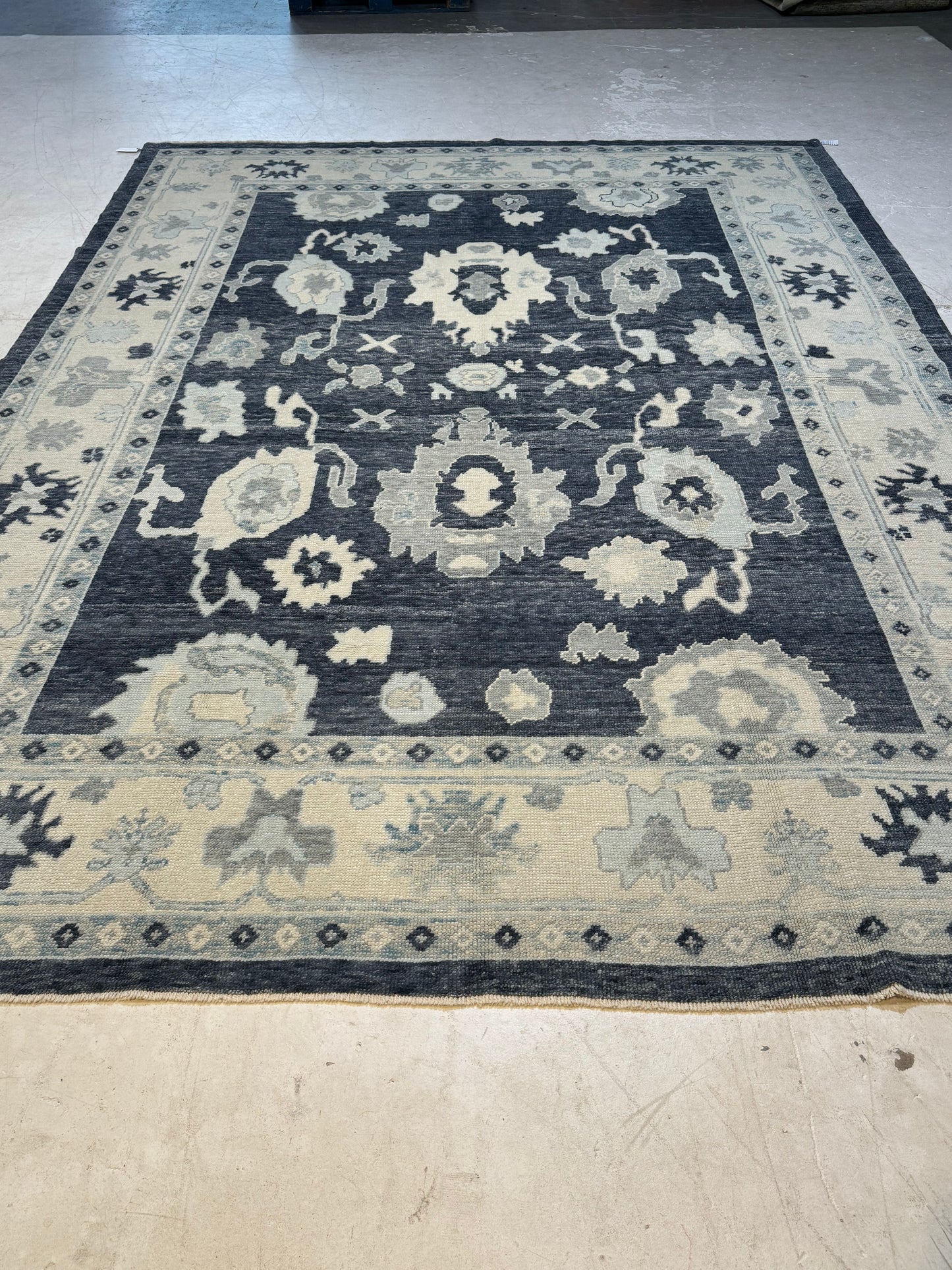 Hand-Knotted Wool Area Rug Turkish Oushak 9'1" x 12'3"