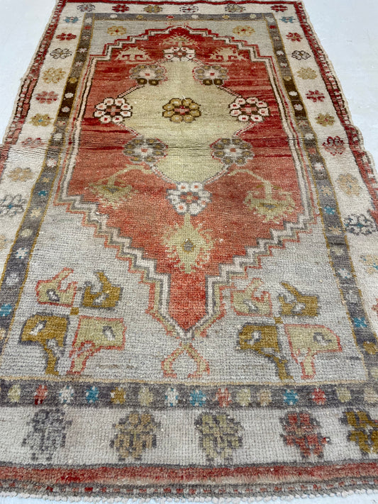 Hand-Knotted Wool Rug Turkish Oushak 2'8" x 4'5"