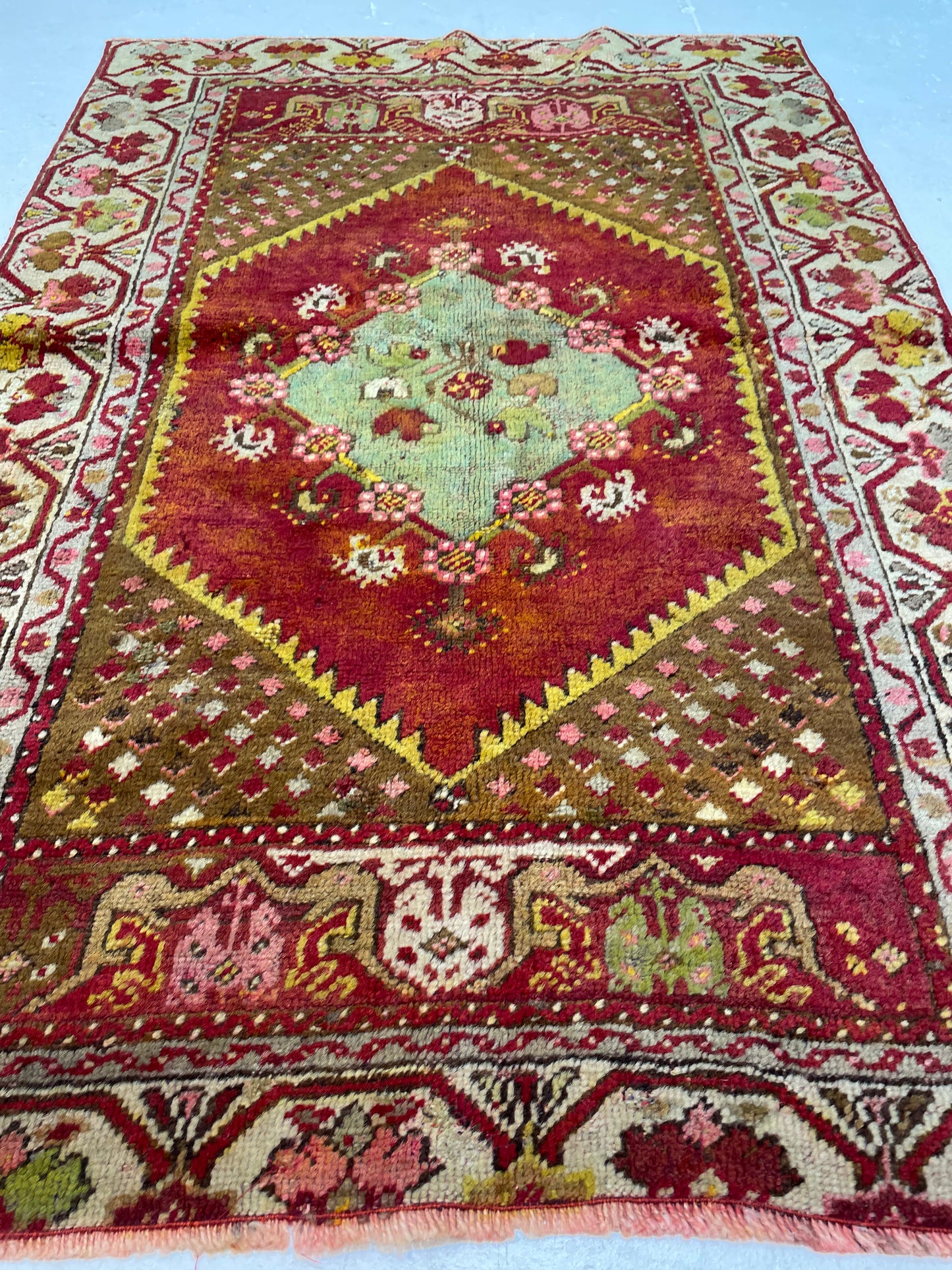 Hand-Knotted Wool Rug Turkish Oushak 2'8" x 4'
