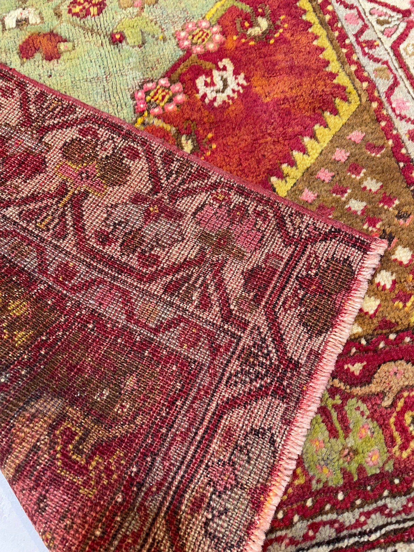 Hand-Knotted Wool Rug Turkish Oushak 2'8" x 4'