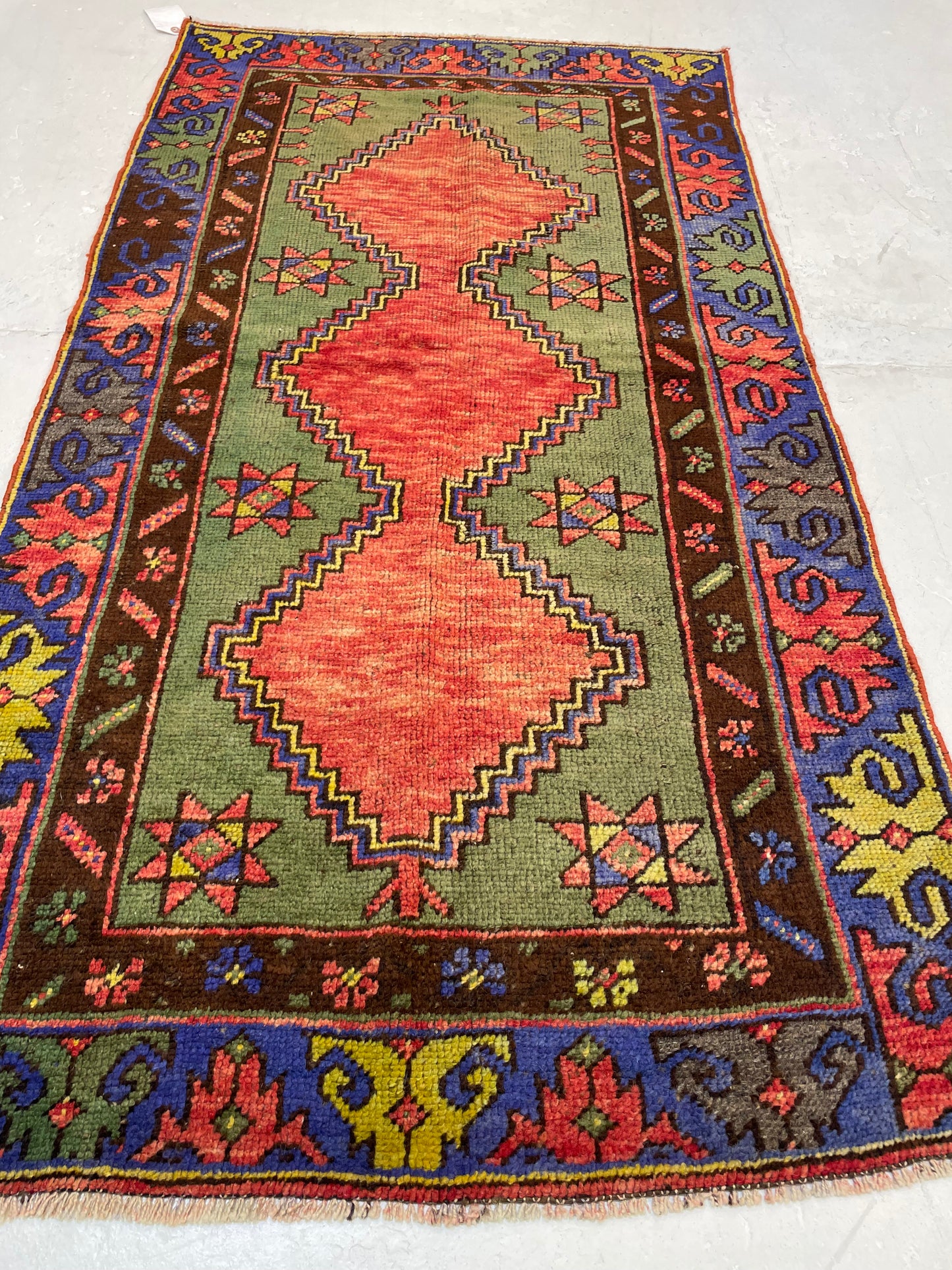 Hand-Knotted Wool Rug Turkish Oushak 2'7" x 4'11"