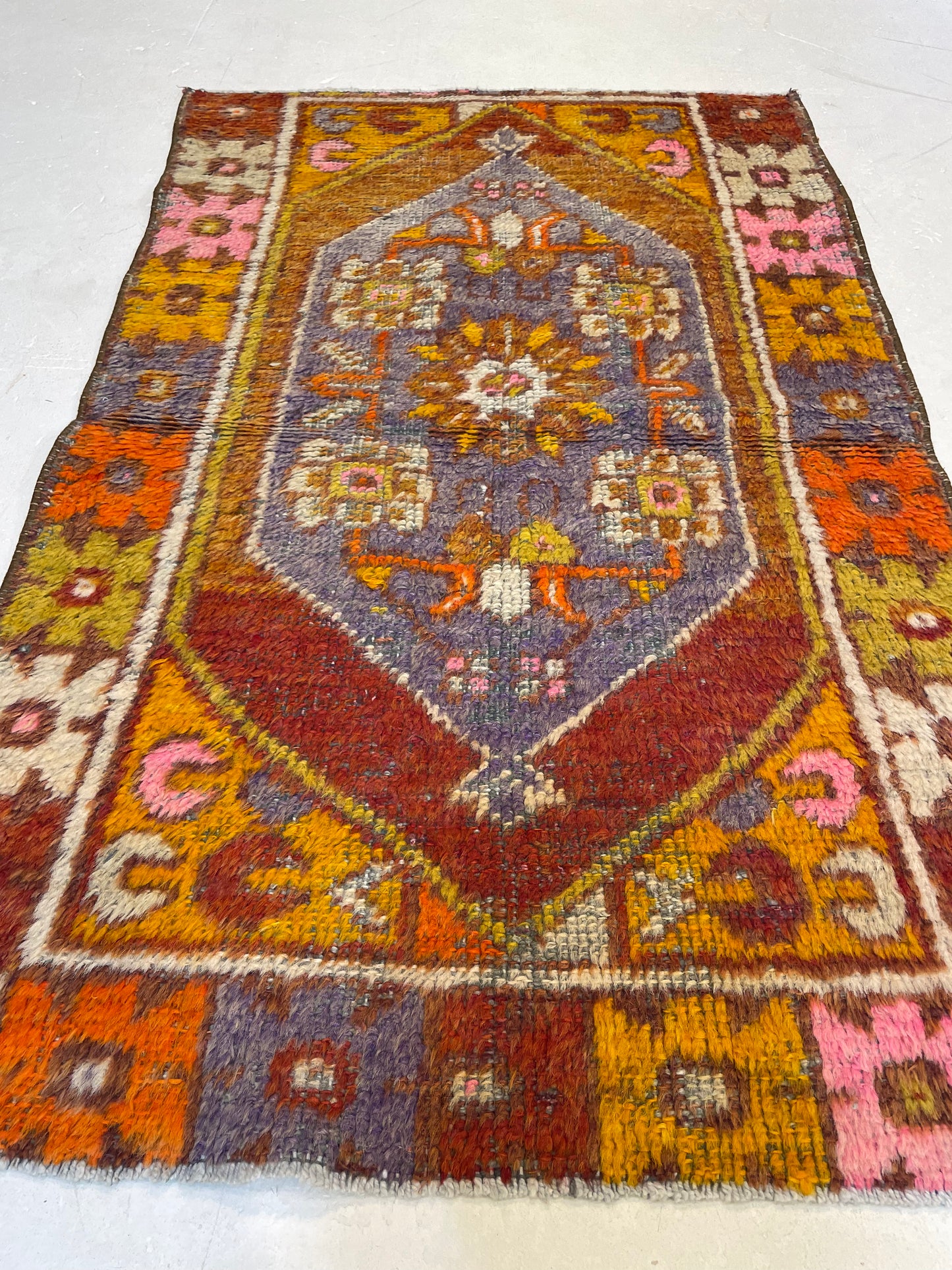 Hand-Knotted Wool Rug Turkish Oushak 2'5" x 3'10"