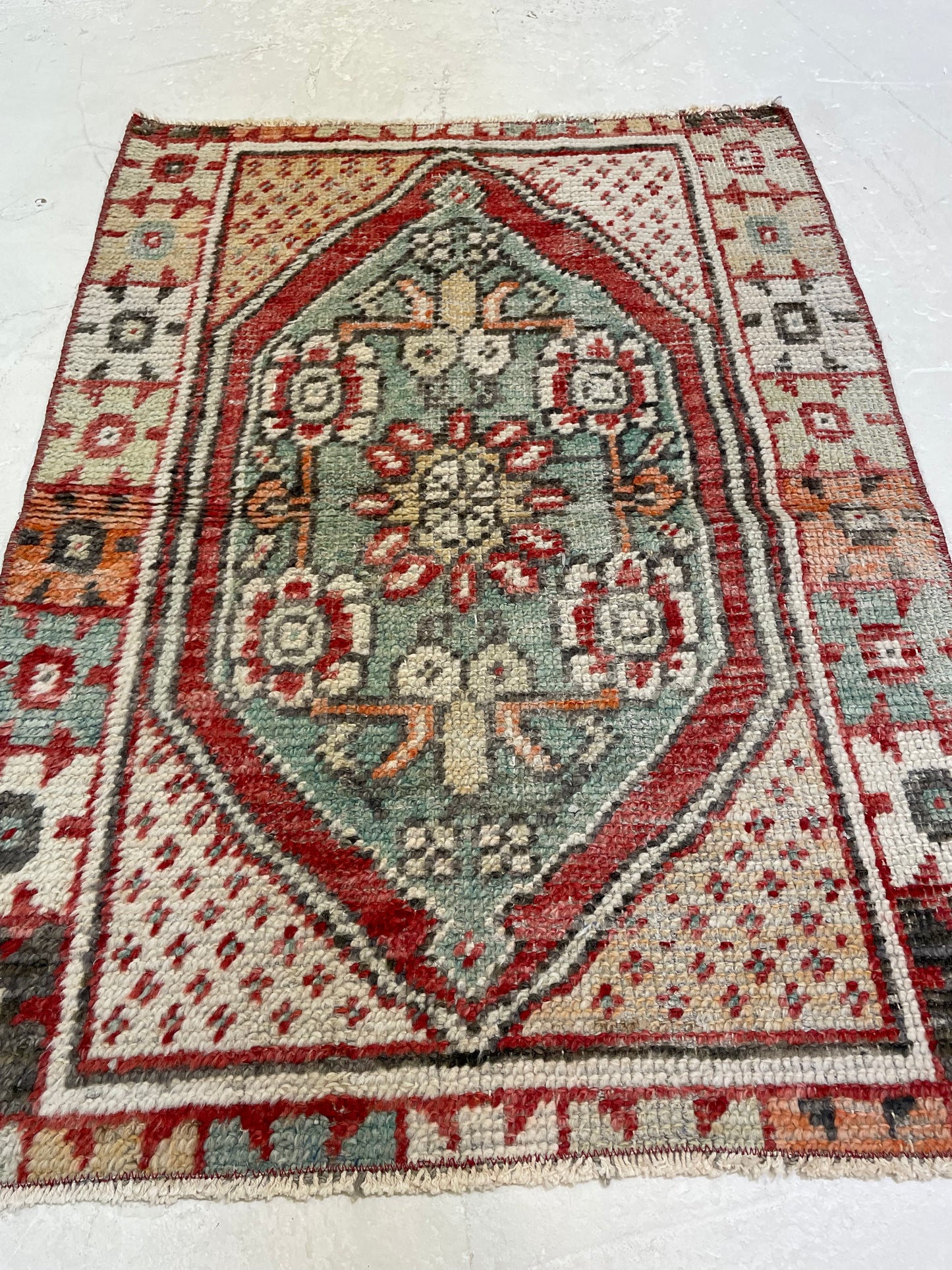 Hand-Knotted Wool Rug Turkish Oushak 2'5" x 3'3"