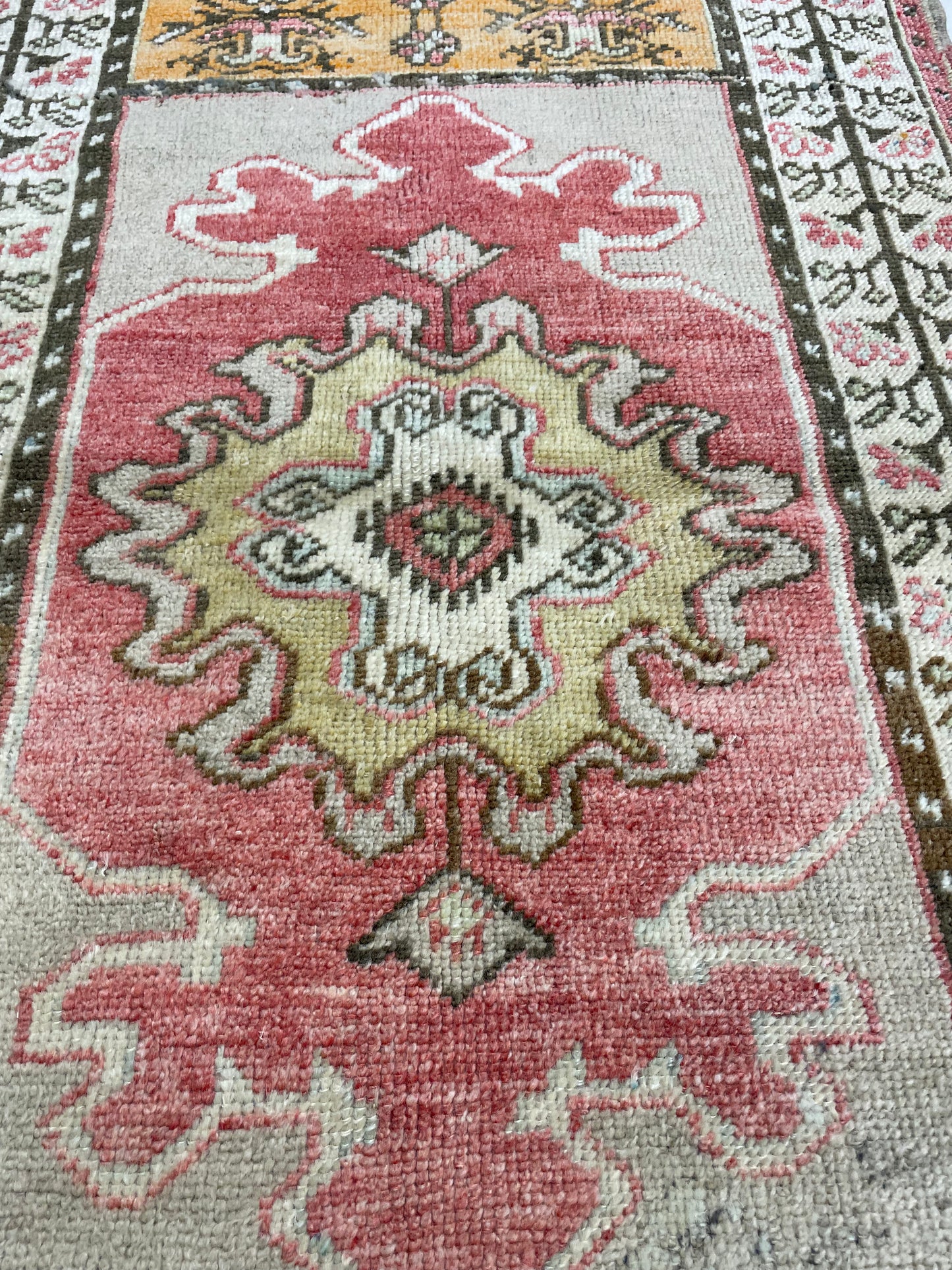 Hand-Knotted Wool Rug Turkish Oushak 2'8" x 4'8"