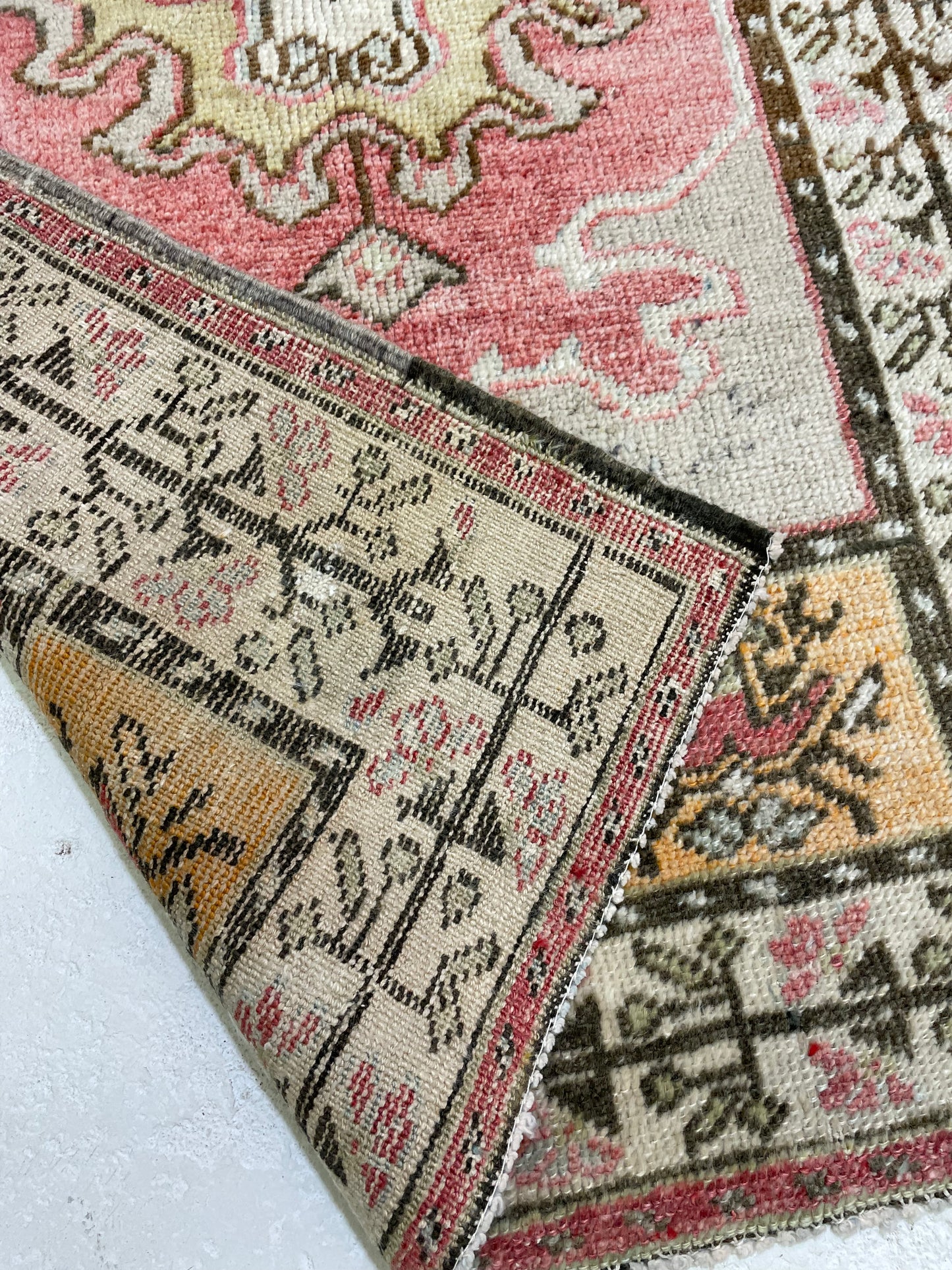 Hand-Knotted Wool Rug Turkish Oushak 2'8" x 4'8"