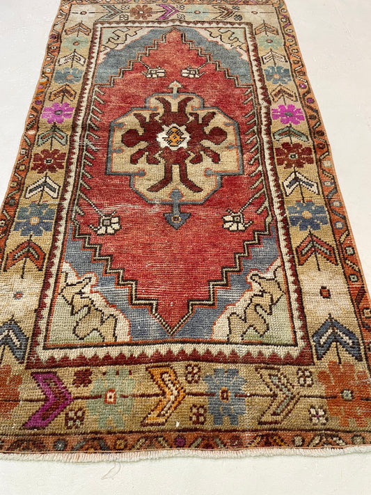 Hand-Knotted Wool Rug Turkish Oushak 2'7" x 4'8"