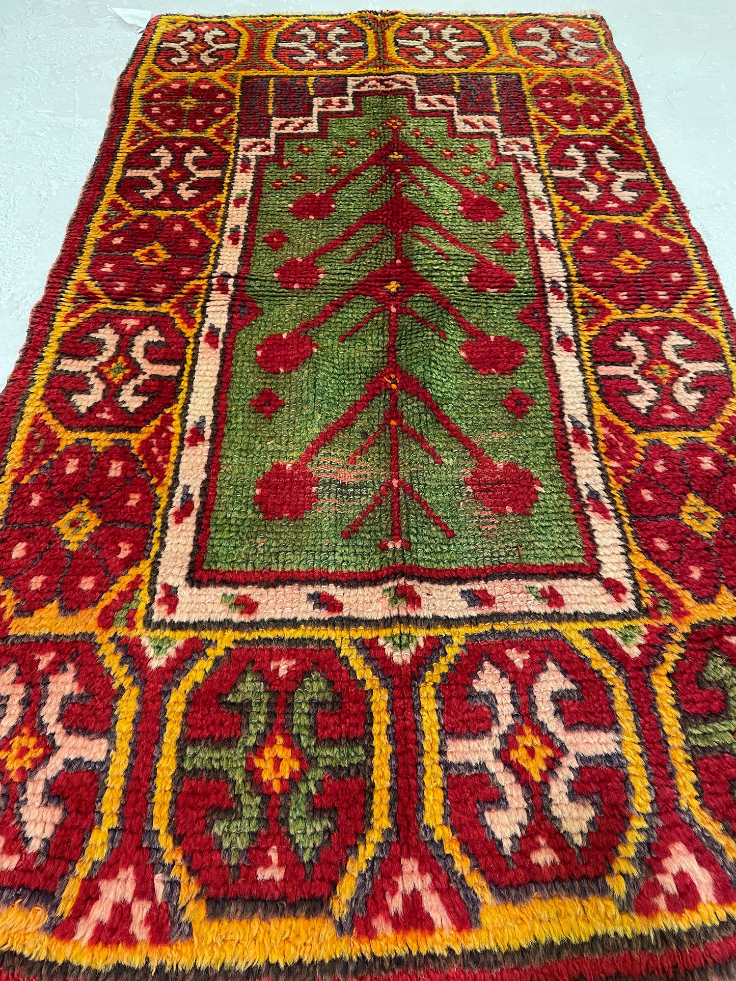 Hand-Knotted Wool Rug Turkish Oushak 2'7" x 4'9"