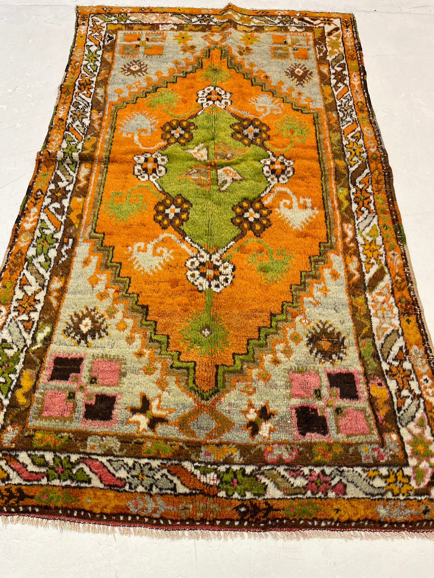 Hand-Knotted Wool Rug Turkish Oushak 2'11" x 5'1"