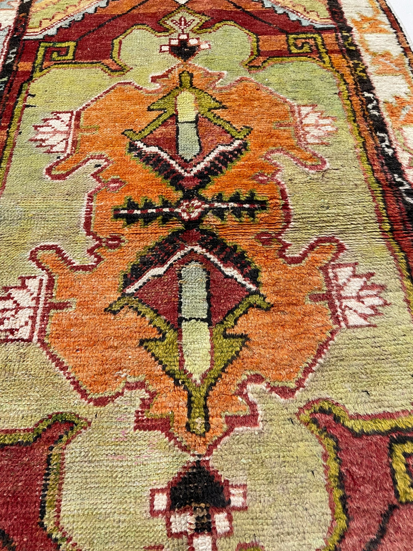 Hand-Knotted Wool Rug Turkish Oushak 2'6" x 4'10"
