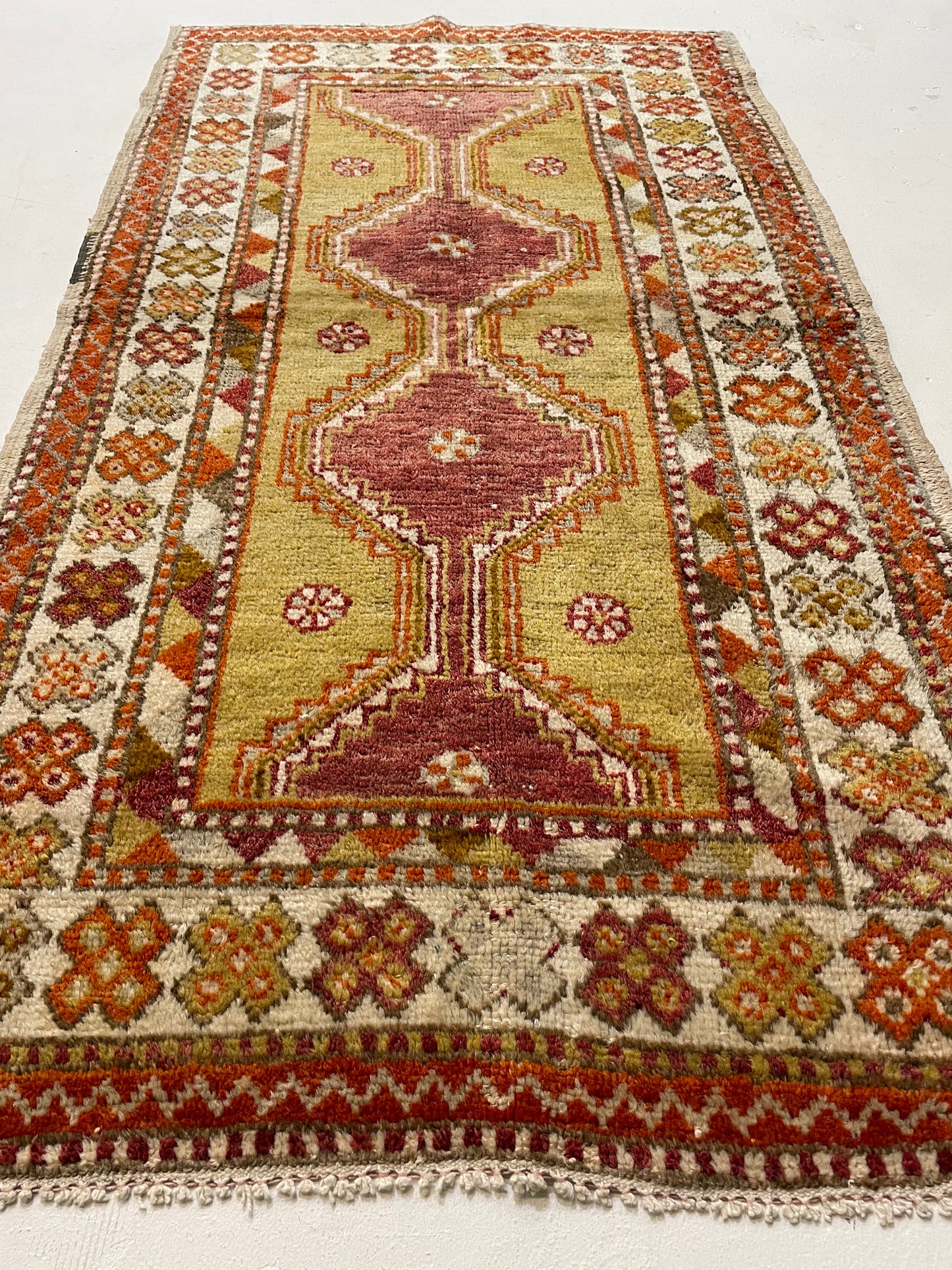 Hand-Knotted Wool Rug Turkish Oushak 2'10" x 5'3"
