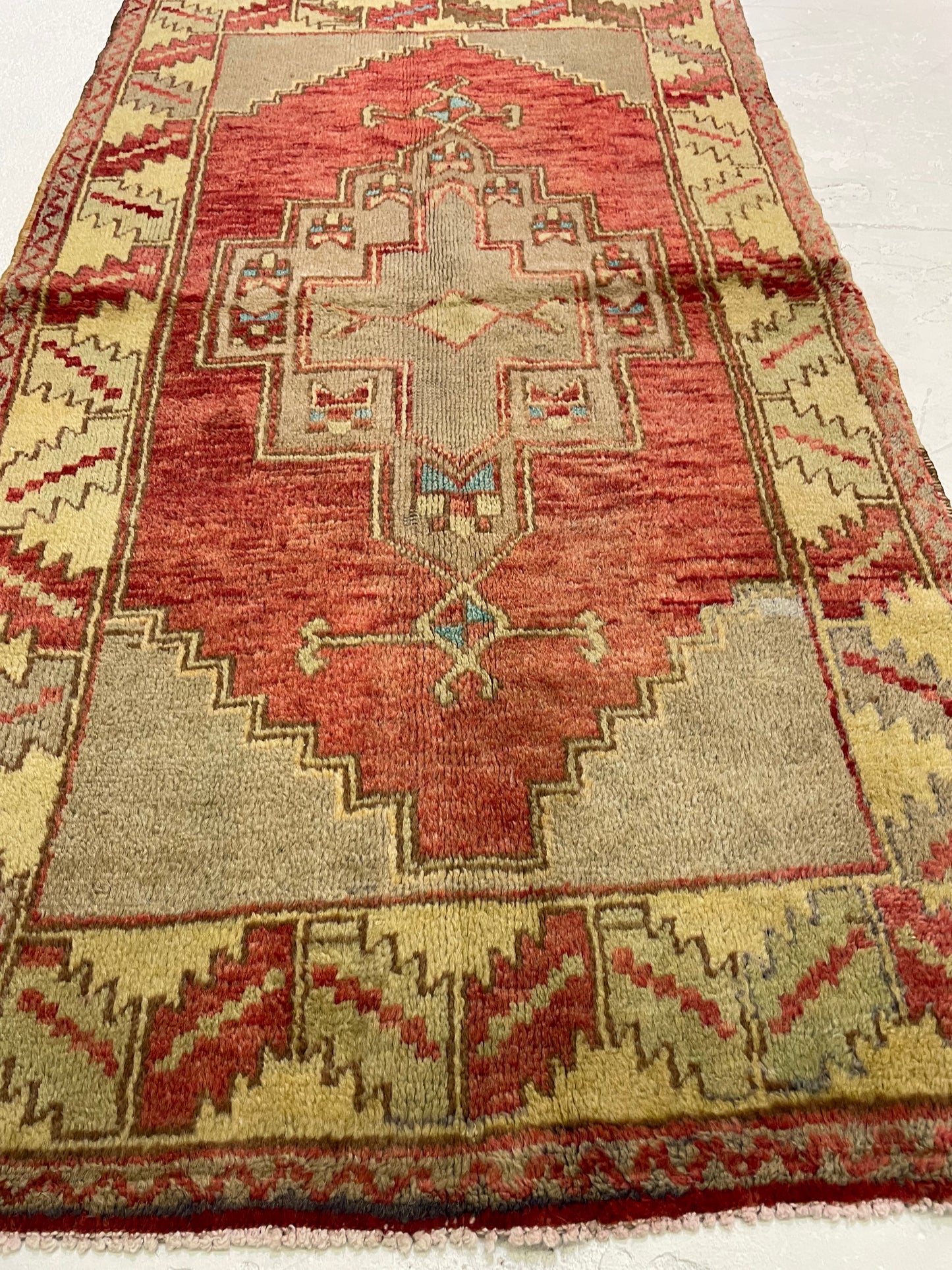 Hand-Knotted Wool Rug Turkish Oushak 2'10" x 5'2"