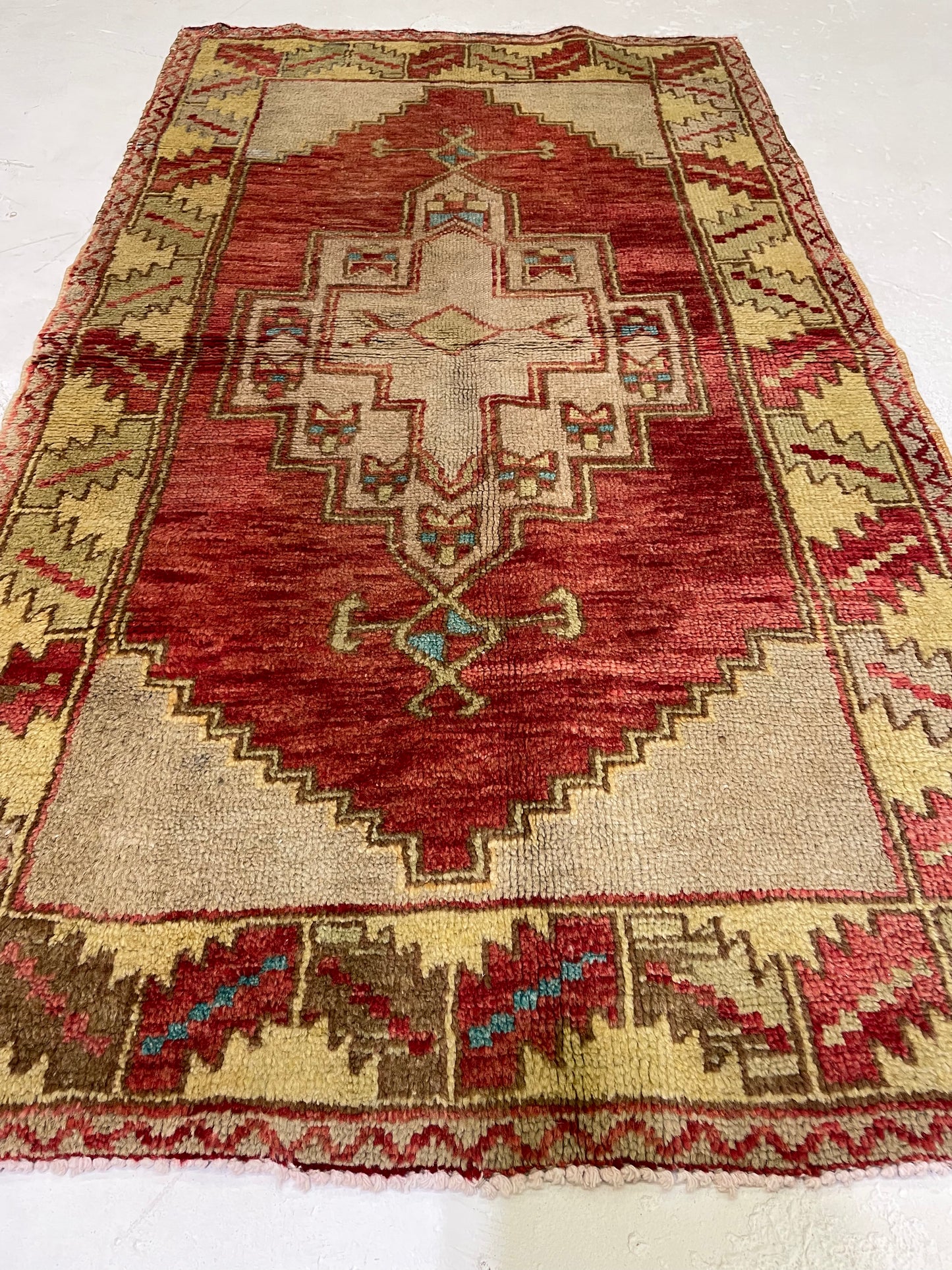 Hand-Knotted Wool Rug Turkish Oushak 2'10" x 5'2"