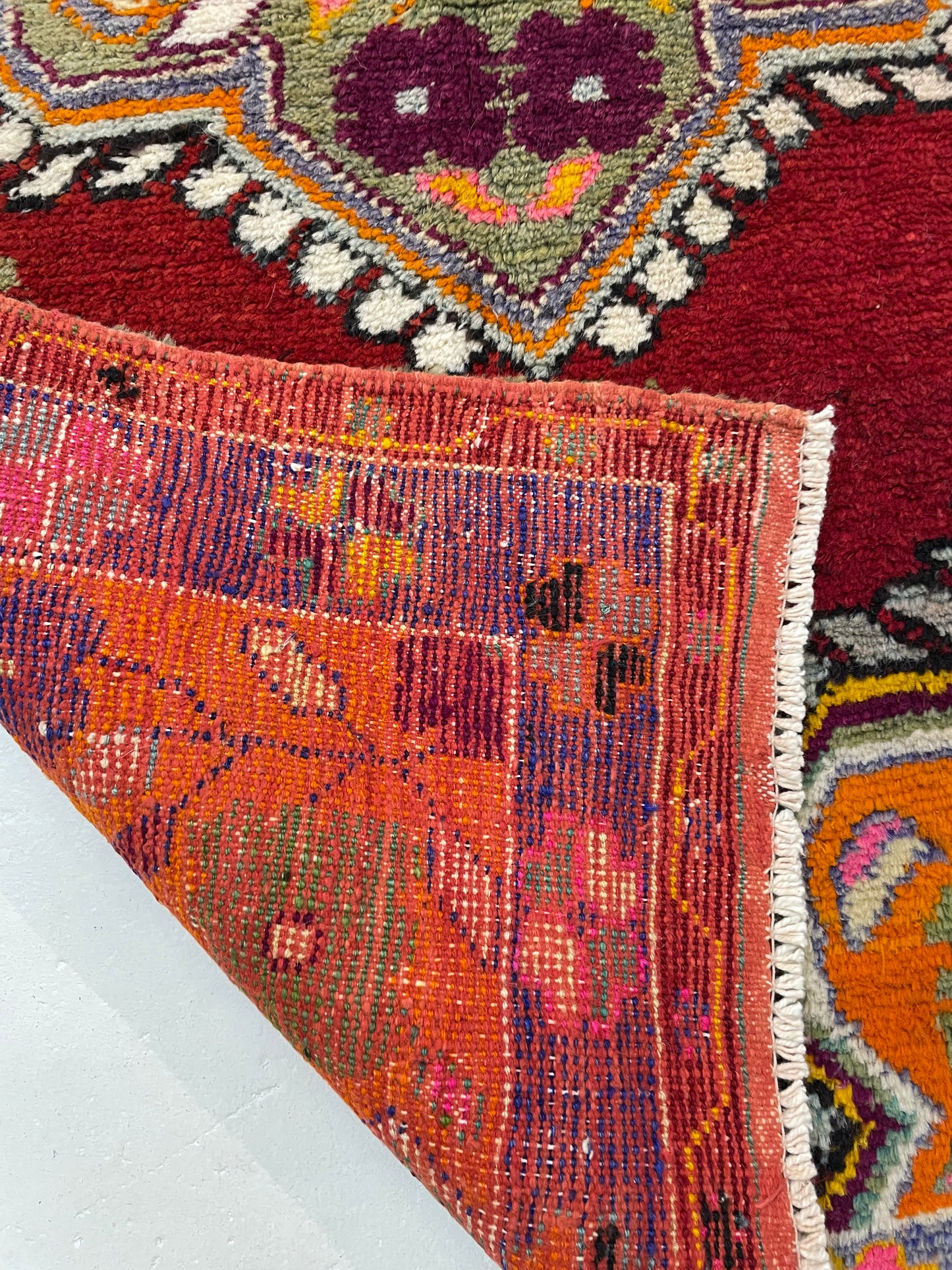 Hand-Knotted Wool Rug Turkish Oushak 2'8" x 5'