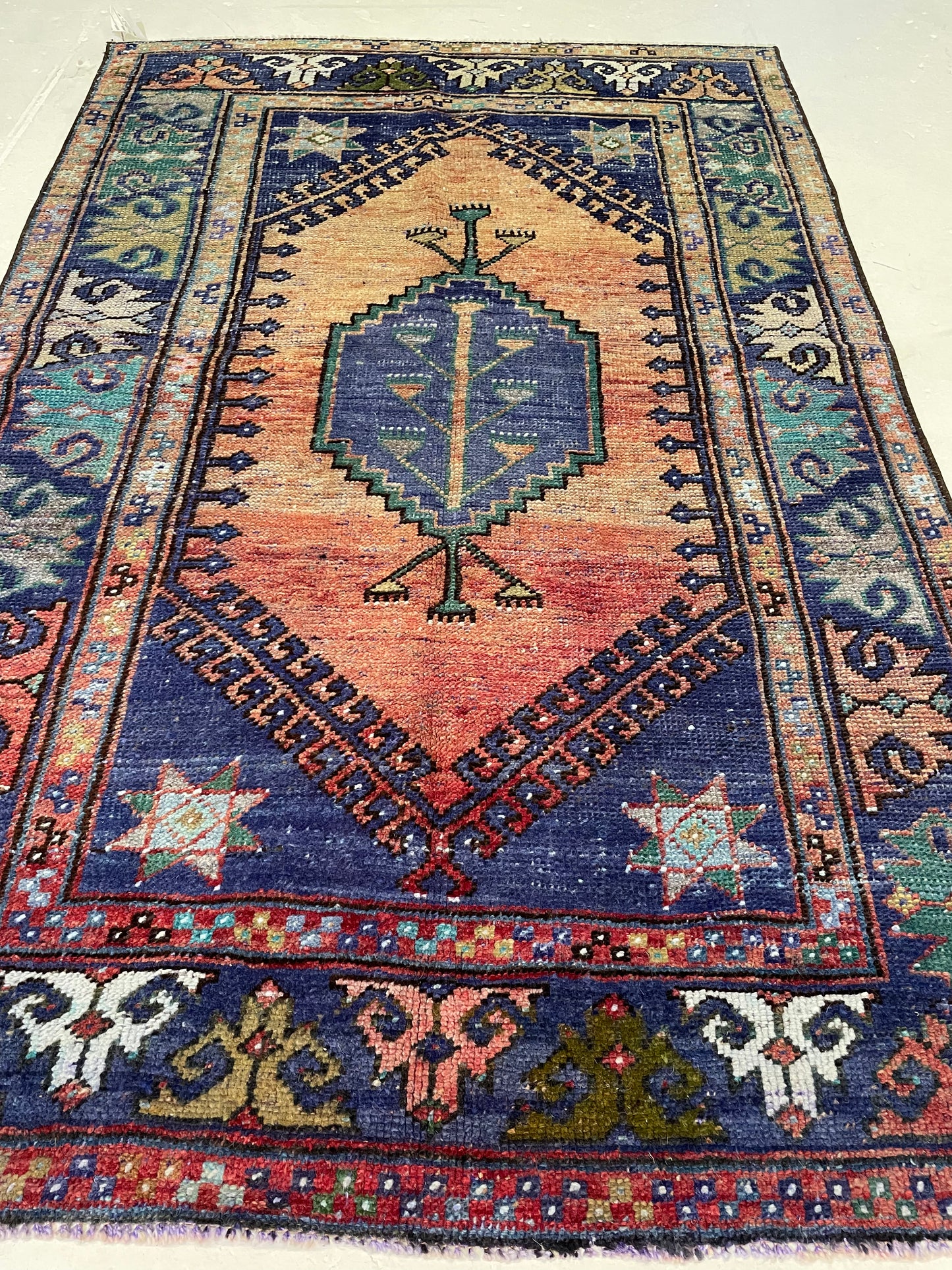 Hand-Knotted Wool Rug Turkish Oushak 3'3" x 5'1"