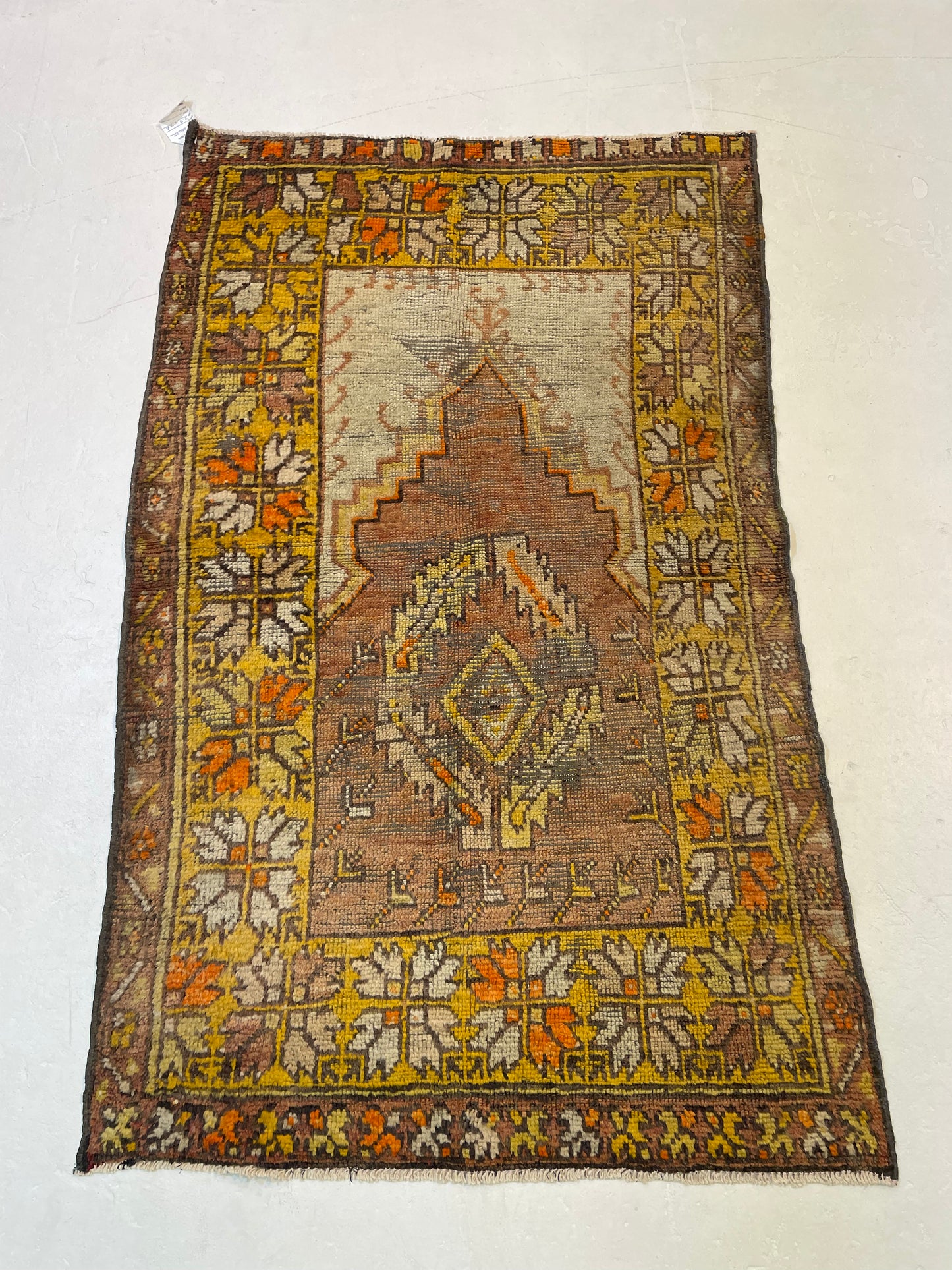 Hand-Knotted Wool Rug Turkish Oushak 2'8" x 4'6"